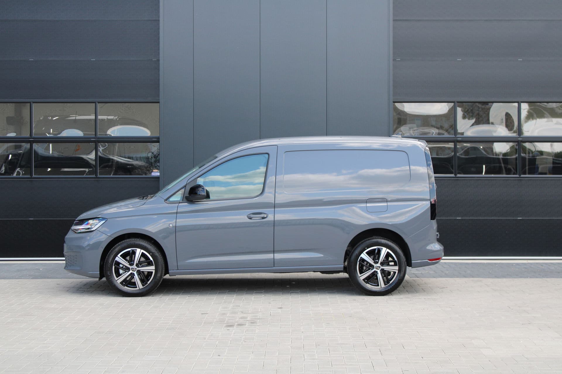 Volkswagen Caddy Cargo 2.0 TDI 122pk DSG7 - Carplay - Adaptive Cruise - Trekhaak - Navigatie - Dig. cockpit - Ergocomfort stoel - Stoelverwarming - Rijklaar thumbnail 30