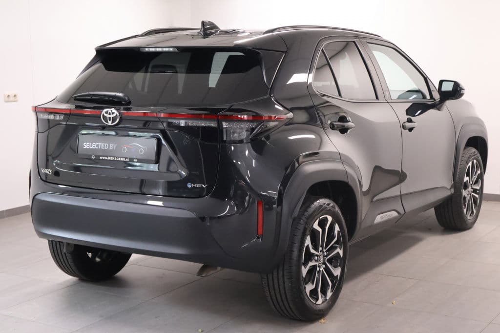 Toyota Yaris Cross 1.5 Hybride 115 Dynamic met Winterpack thumbnail 3