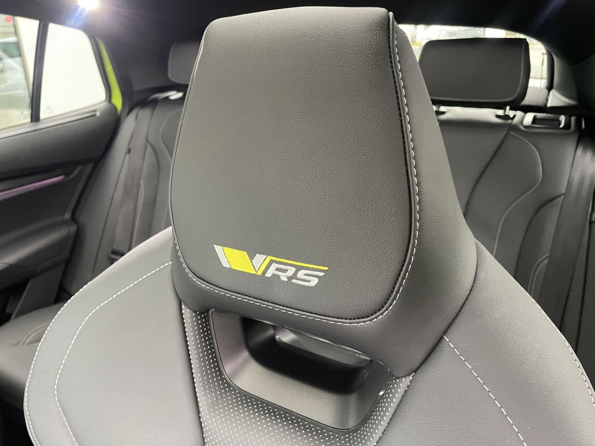 Škoda ENYAQ Coupé iV 80 RS | PANO | HUD | Dhoek | Stuur-Stoelverw | Keyless thumbnail 33