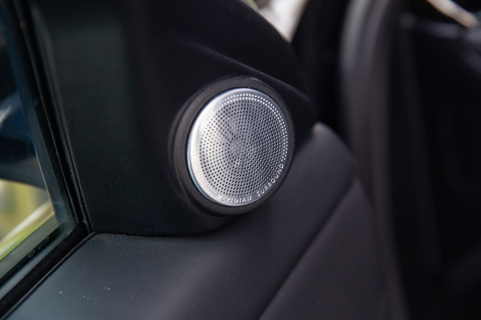 Land Rover Range Rover Evoque 1.5 P300e AWD R-Dynamic HSE Autobiography , Panoramadak, Meridian, Stoelventilatie, Head-up Display thumbnail 14