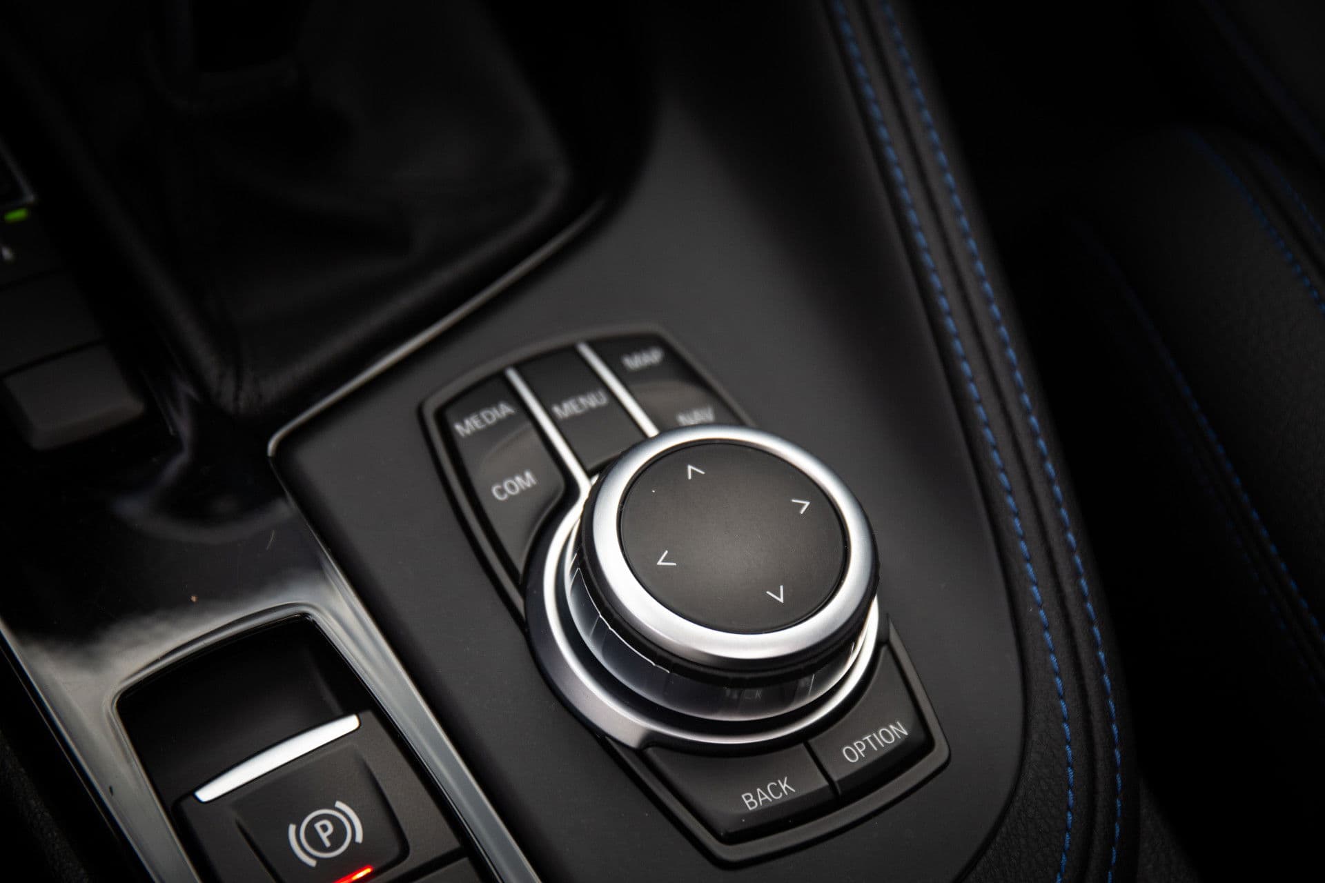 BMW X2 sDrive20i Business Edition , M-Sport, Panoramadak, Head-up display, BMW-Led thumbnail 28