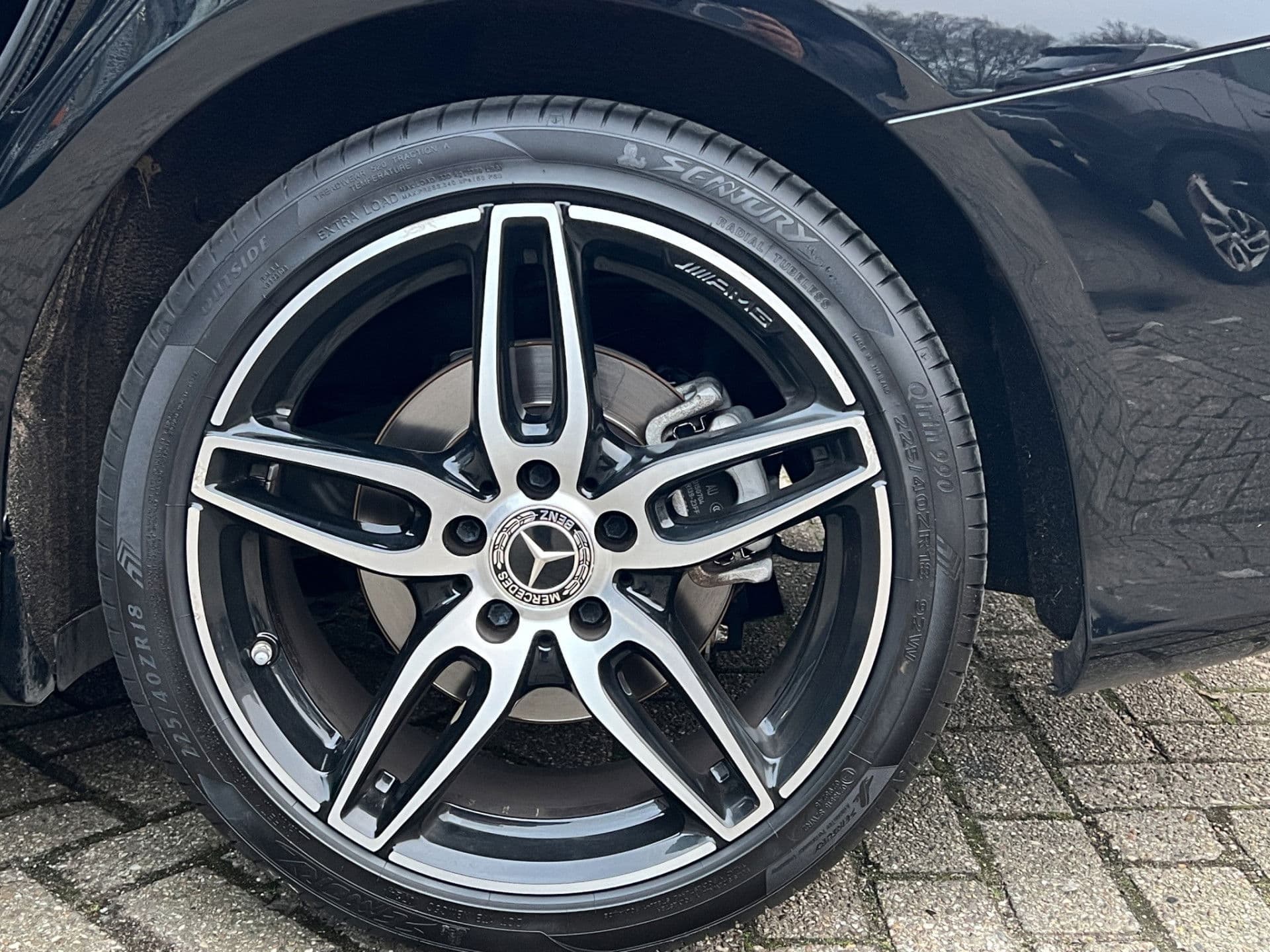 Mercedes-Benz CLA-Klasse Shooting Brake 180 AMG Night Pack | NL AUTO | Pano | Stoelverw. | Half Leder thumbnail 22