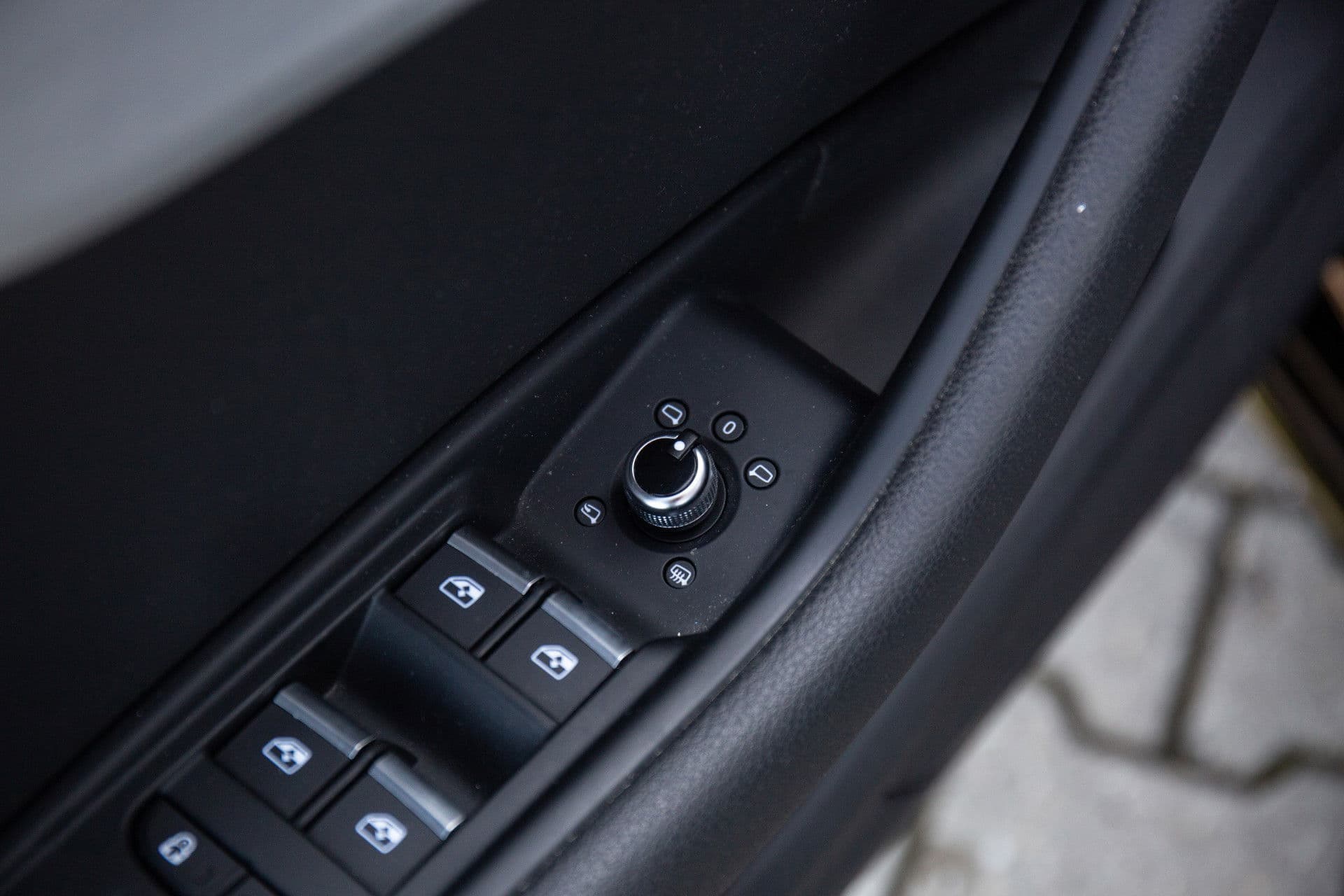 Audi A4 Avant 35 TFSI Launch edition Sport S-line , Automaat, Sfeerverlichting, NL-auto thumbnail 22