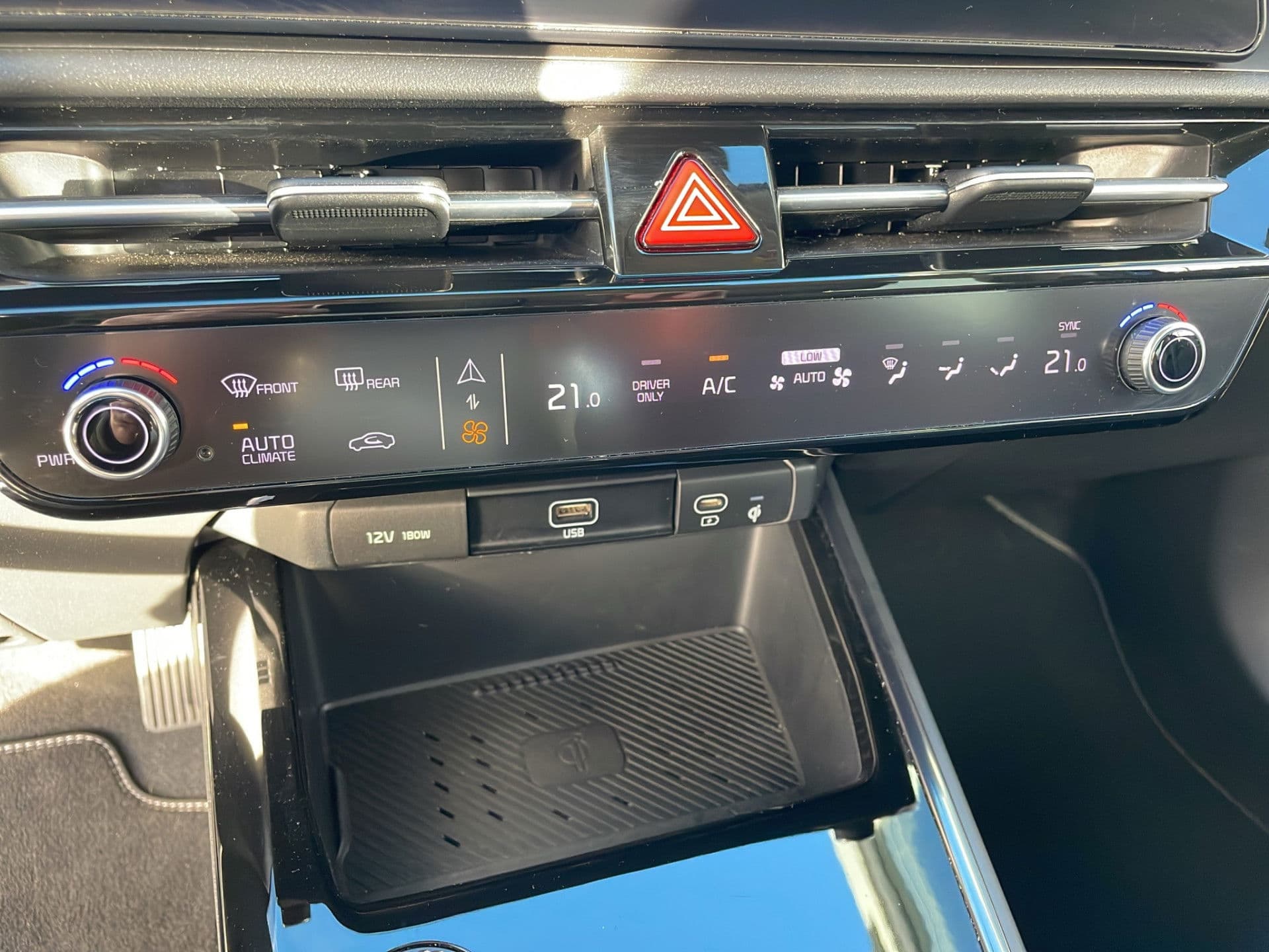 Kia Niro 1.6 GDi PHEV Dyn+PlusLine | Ad.cruise | Halfleder | Stoel-Stuurverw. | El.stoel thumbnail 19