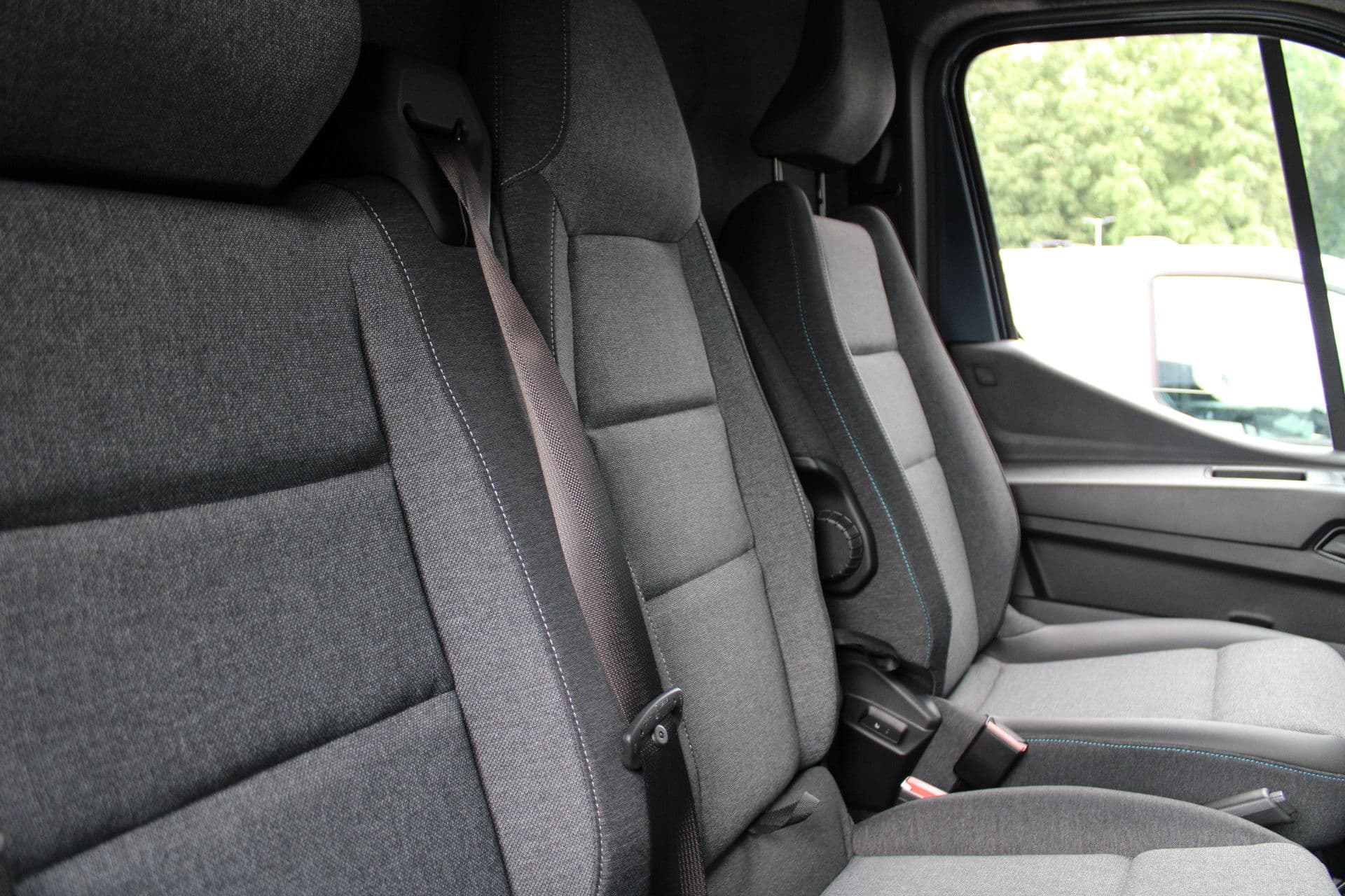 Renault Master T35 2.0 dCi 170pk L2H2 Extra - Navigatie - Blind Spot - Camera - Stoelverwarming - Verwarmde voorruit - Rijklaar thumbnail 8