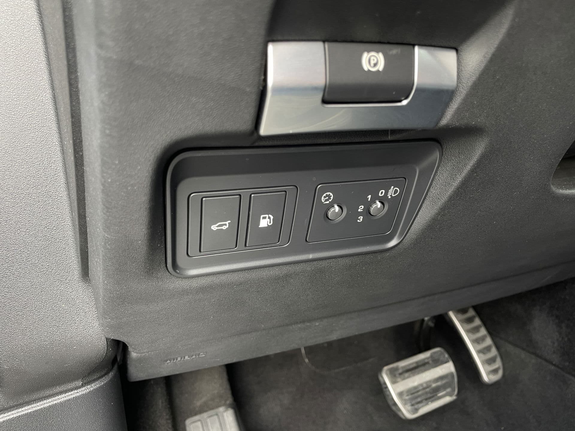 Land Rover Discovery Sport P300e R-Dynamic S | 360 Camera | Alcantara thumbnail 15