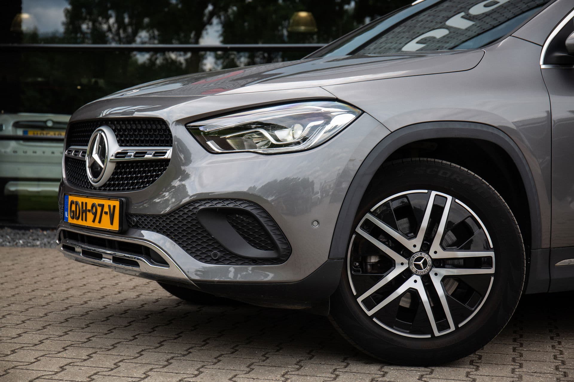 Mercedes-Benz GLA 200 AMG Line , Achteruitrijcamera, Stoelverwarming, Elek. achterklep thumbnail 3