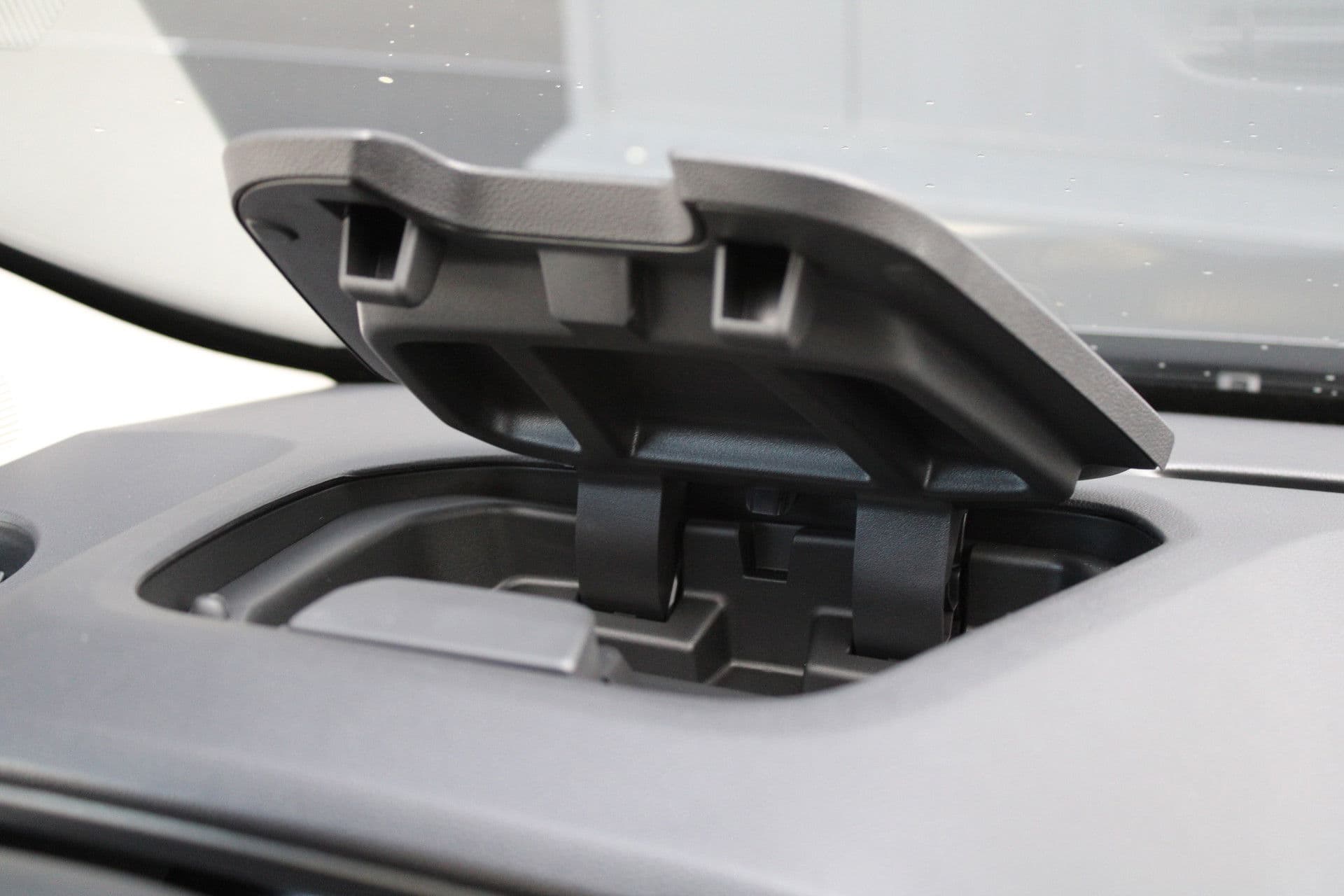 Renault Trafic 2.0 Blue dCi 170pk T29 L2H1 Extra DC - 2x Schuifdeur - Carplay - LED - Blind Spot - Navigatie - Camera - Trekhaak - Stoelverwarming - Rijklaar thumbnail 35