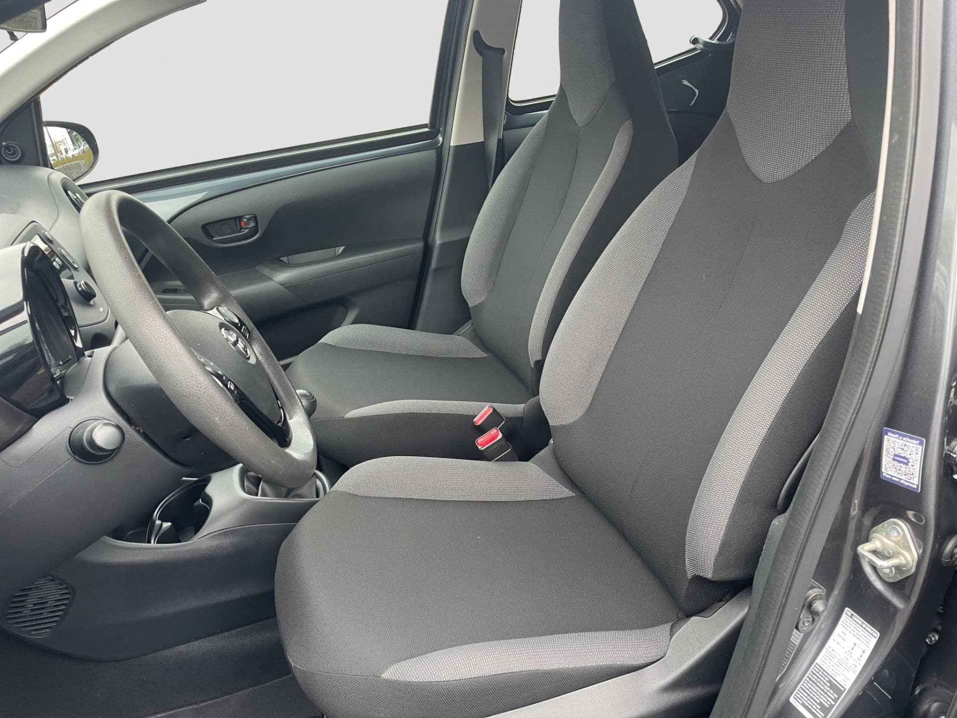 Toyota Aygo 1.0 VVT-i x-fun 5 Deurs | lage kmstand | Bluetooth thumbnail 10