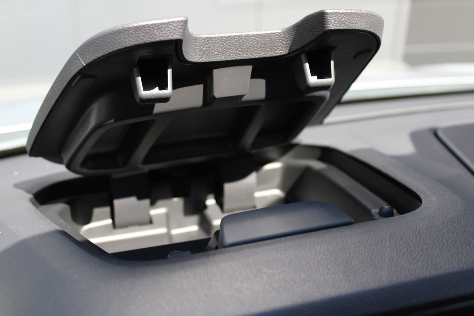 Renault Trafic 2.0 Blue dCi 170pk T29 L2H1 Extra DC - 2x Schuifdeur - Carplay - LED - Blind Spot - Navigatie - Camera - Trekhaak - Stoelverwarming - Rijklaar thumbnail 35