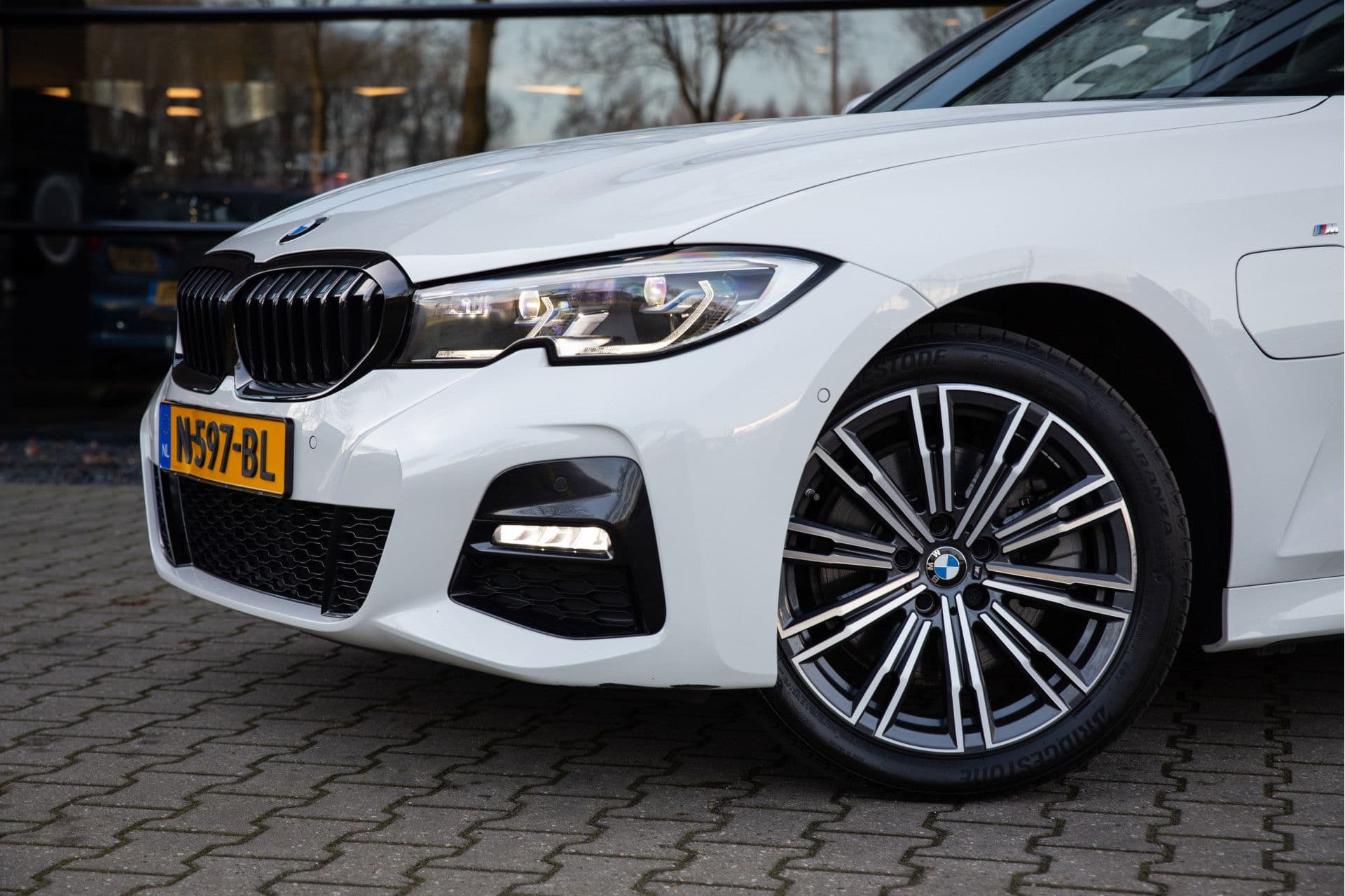 BMW 3-serie 320e Business Edition Plus , Panoramadak, Leer, Carplay, thumbnail 9