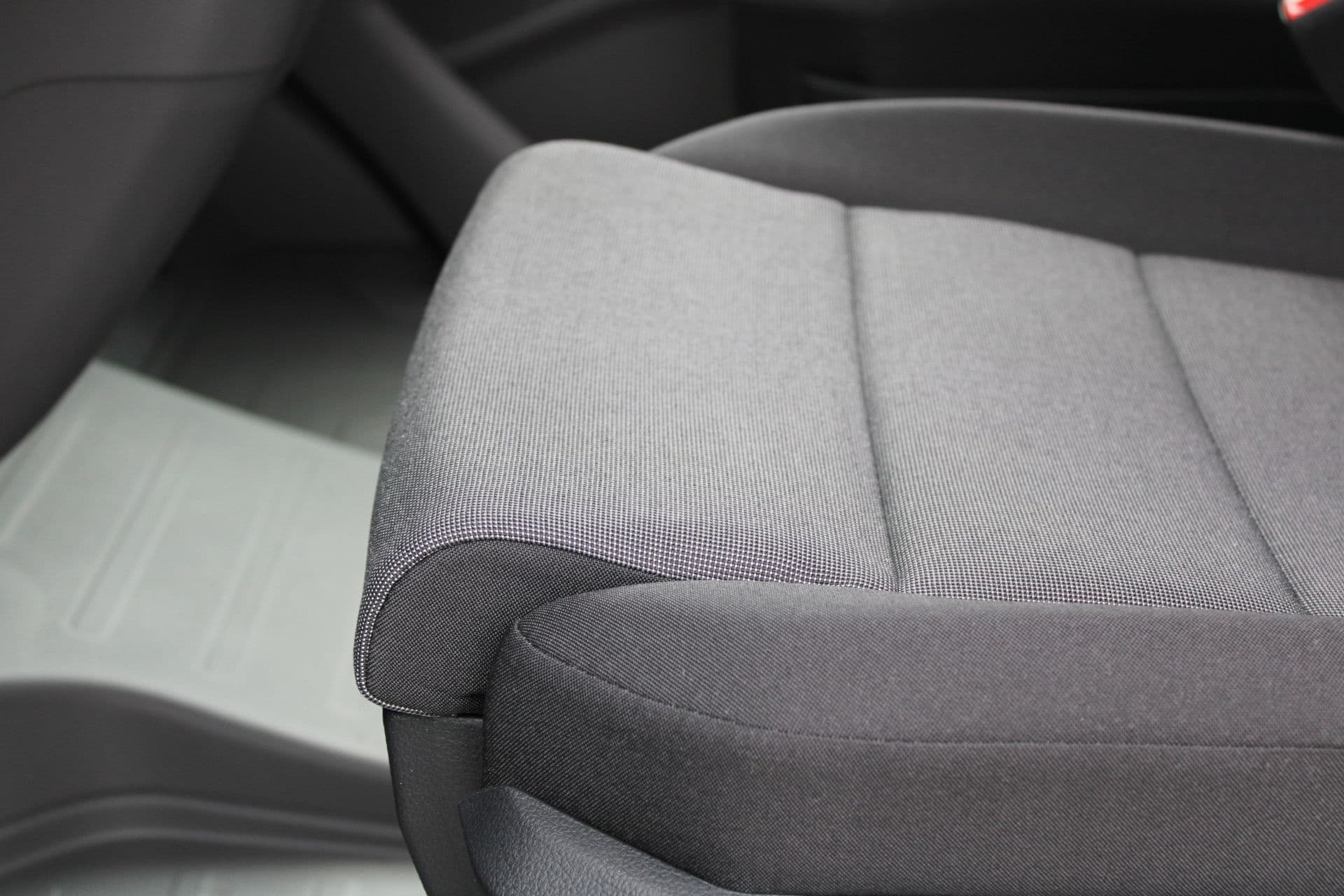 Volkswagen Crafter 30 2.0 TDI L3H3 140pk - Navigatie - DAB - Geveerde Stoel - Camera - Carplay - Rijklaar thumbnail 22