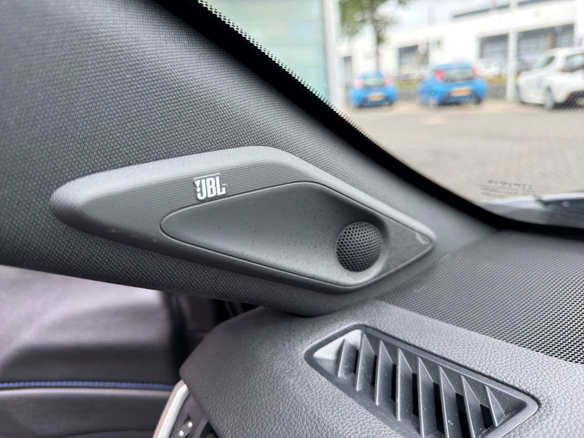 Toyota RAV4 2.5 Hybrid Style Two-tone | Half leder | JBL | Stuur verw. | Carplay thumbnail 23