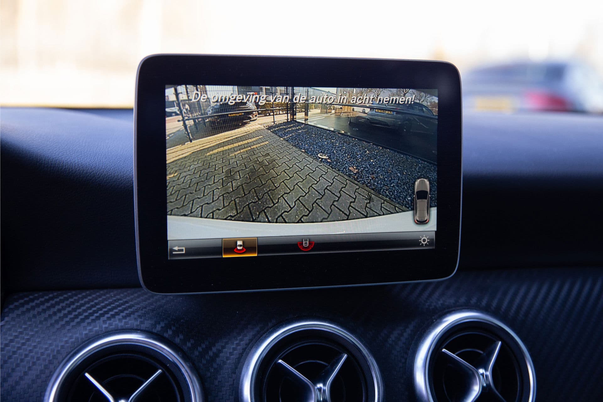 Mercedes-Benz A-Klasse 180 Business Solution AMG Upgrade Edition , Stoelverwarming, Camera, Led, NAP thumbnail 14