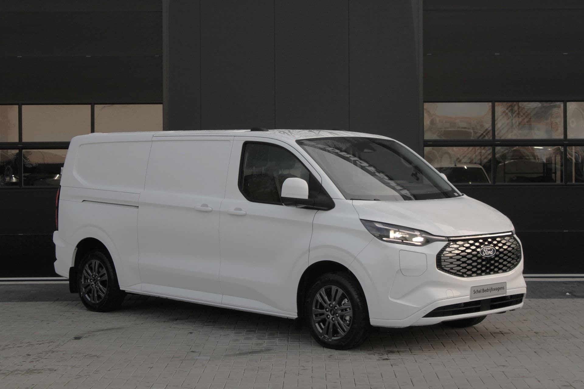 Ford E-Transit Custom 340 L2H1 Limited 65 kWh 218pk - LED - 360 Camera - B&O - ACC - Navi - Stoel/Stuurverwarming - Rijklaar thumbnail 3
