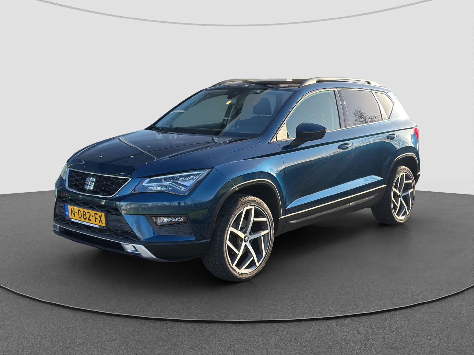 SEAT Ateca 1.0 EcoTSI Style Business Intense | Carplay | Virtual cockpit | PDC thumbnail 19