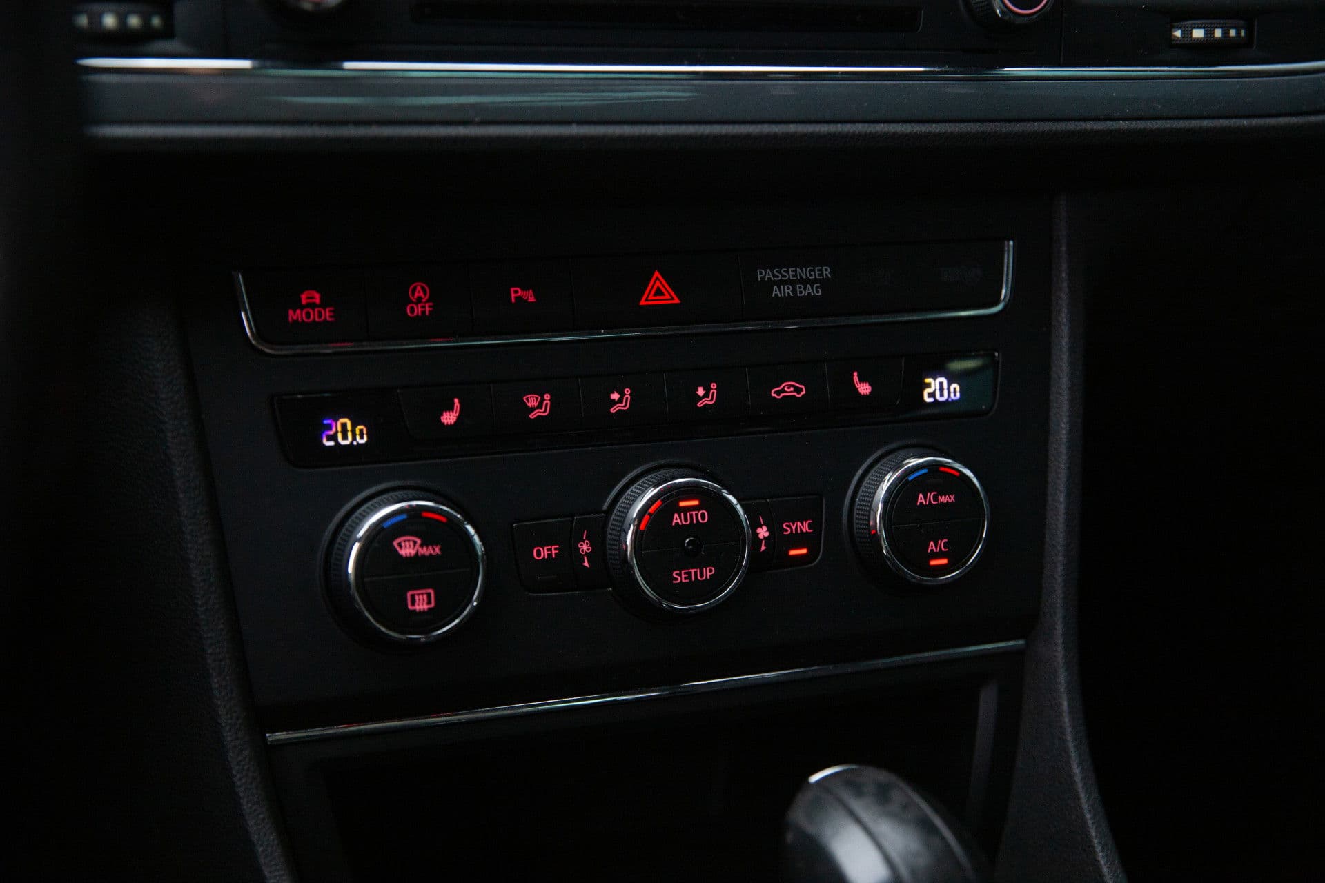 SEAT Leon 1.8 TSI FR Business , Stoelverwarming, SEAT Sound, Alcantara thumbnail 19