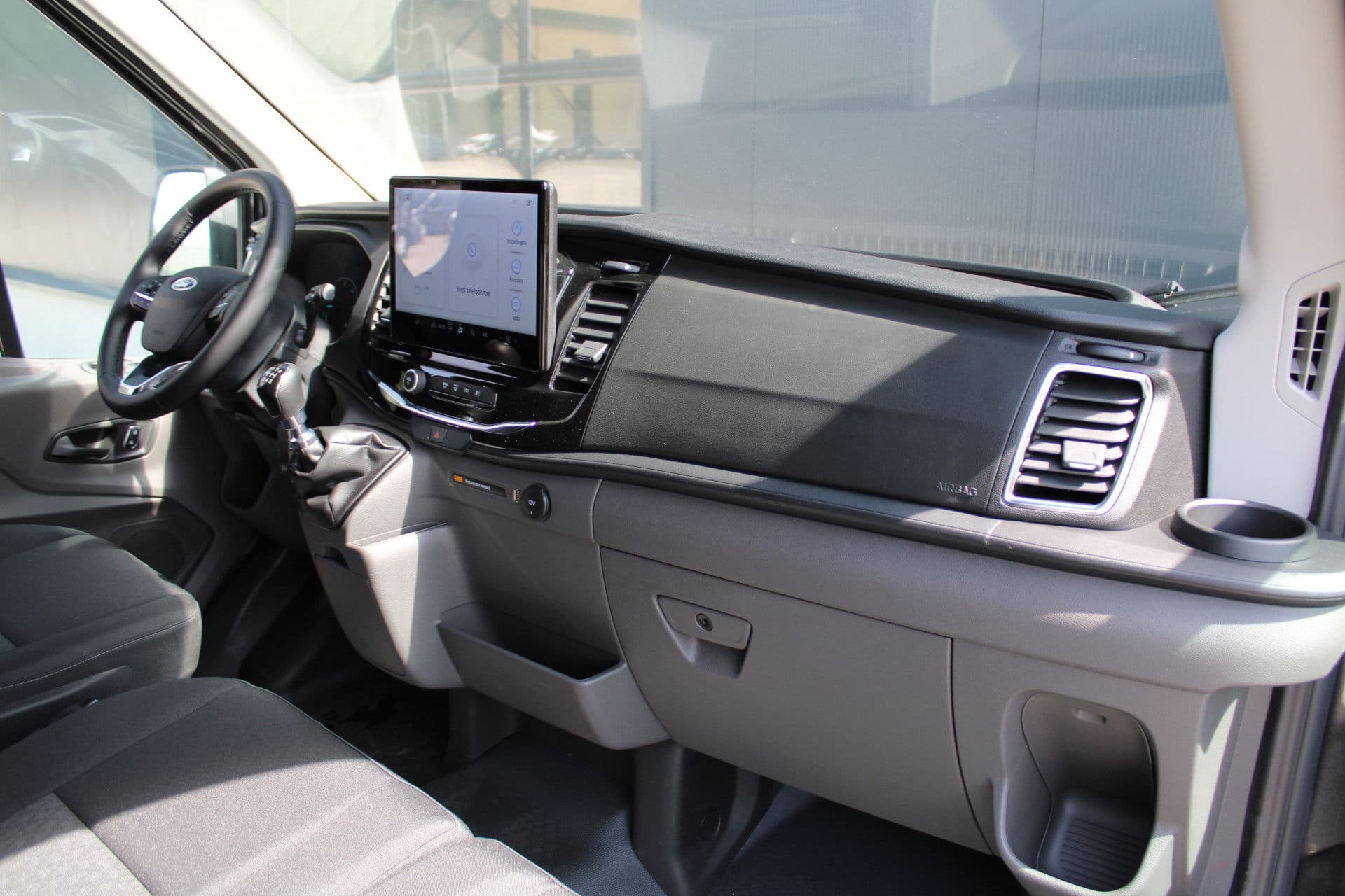 Ford Transit 350 2.0 TDCI L3H2 Trend 130pk Trend - Carplay - Android - 360 Camera - Climate - Cruise - Parkeersensoren - Rijklaar thumbnail 32