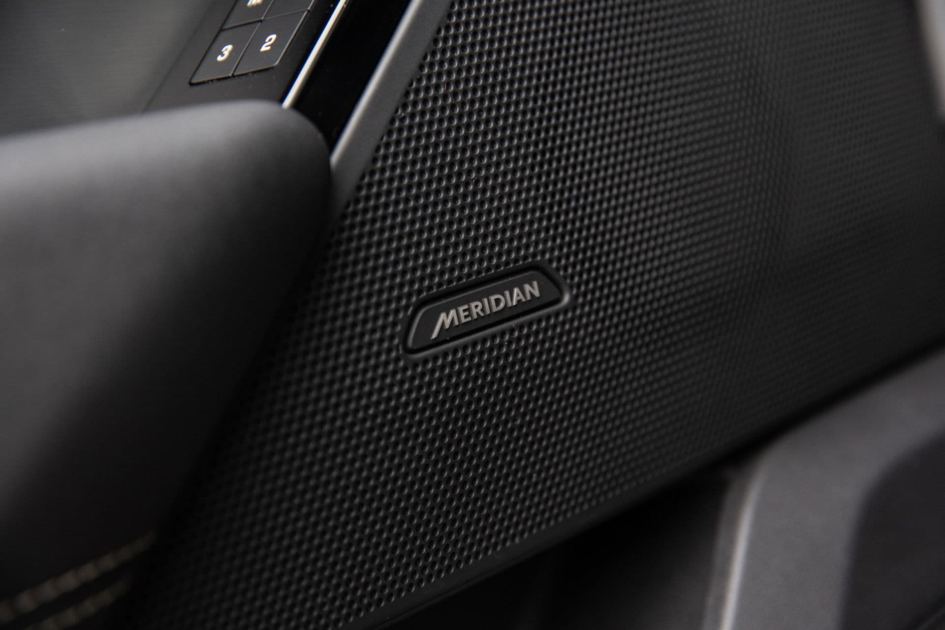 Land Rover Range Rover Velar 2.0 P400e R-Dynamic , Panoramadak, Meridian, Leer, thumbnail 23