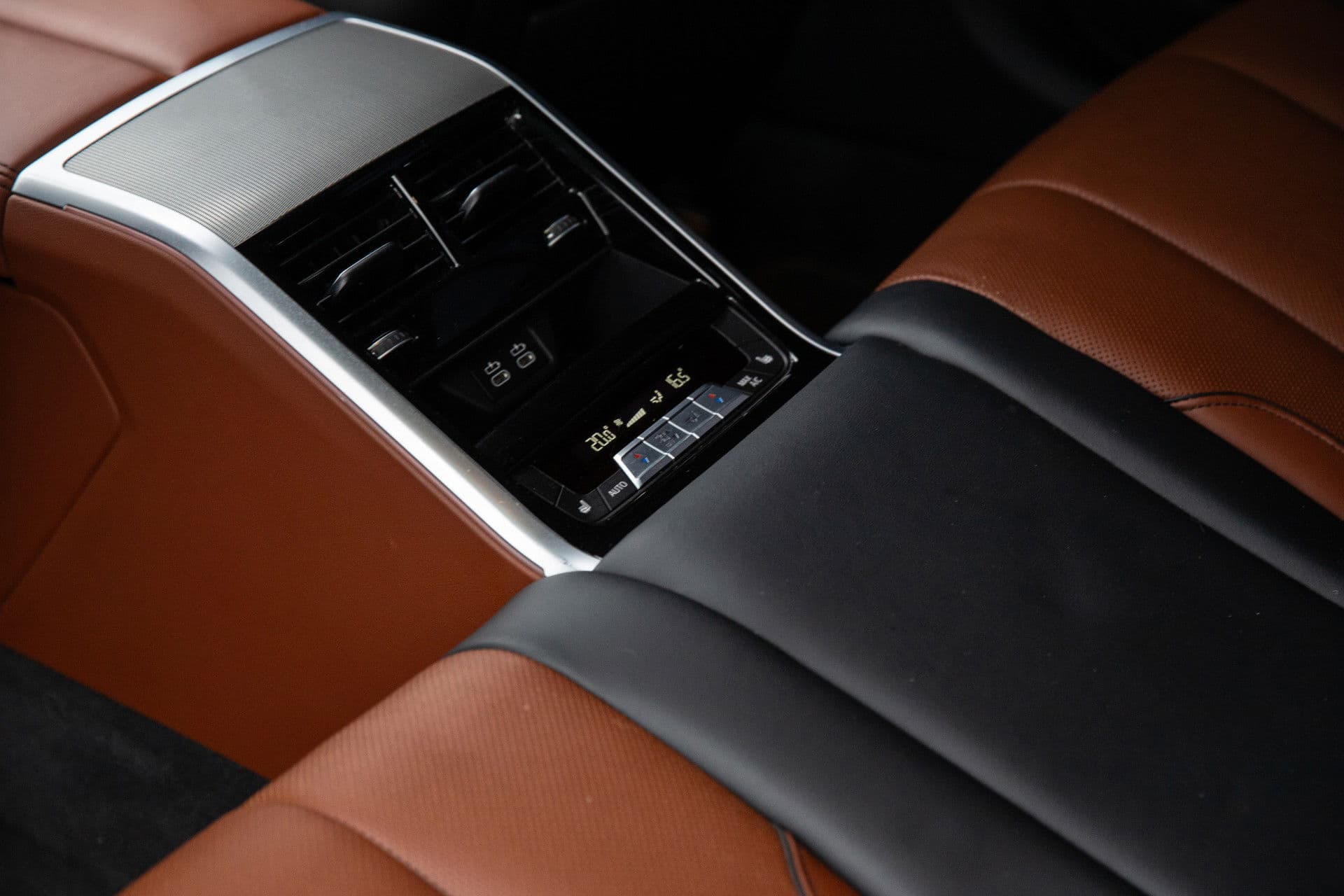 BMW 8 Serie Gran Coupé M850i xDrive High Executive 531pk , Digital-Key, Achterwielbesturing, Panoramadak, Harman/Kardon, thumbnail 37