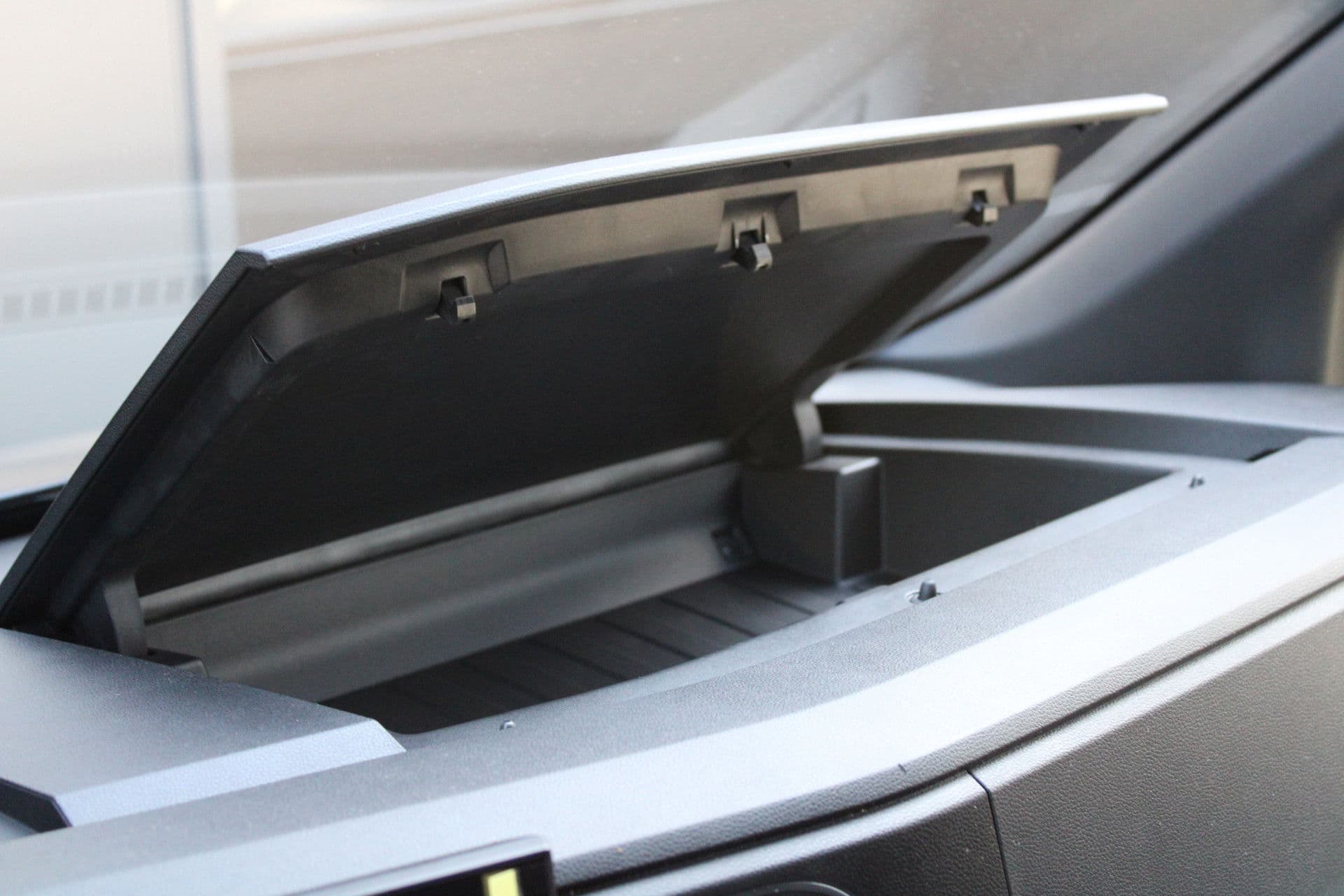 Renault Master T35 2.0 dCi 170pk L2H2 Extra - 2x Schuifdeur - Navigatie - Blind Spot - Camera - Stoelverwarming - Verwarmde voorruit - Rijklaar thumbnail 40