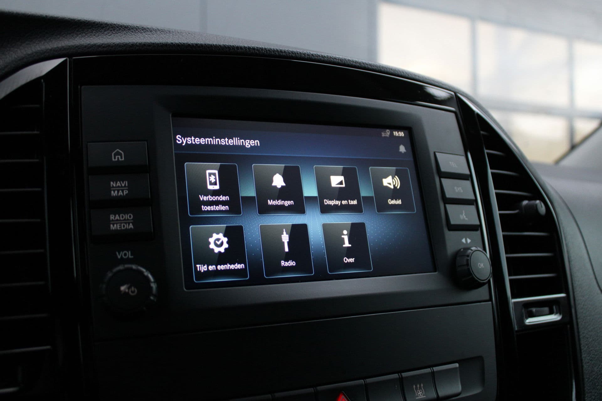 Mercedes-Benz EVito Extra Lang 66 kWh 116pk - Leder - Camera - LED - Carplay/Android - PDC - Stoelverwarming - Snelladen - Rijklaar thumbnail 33