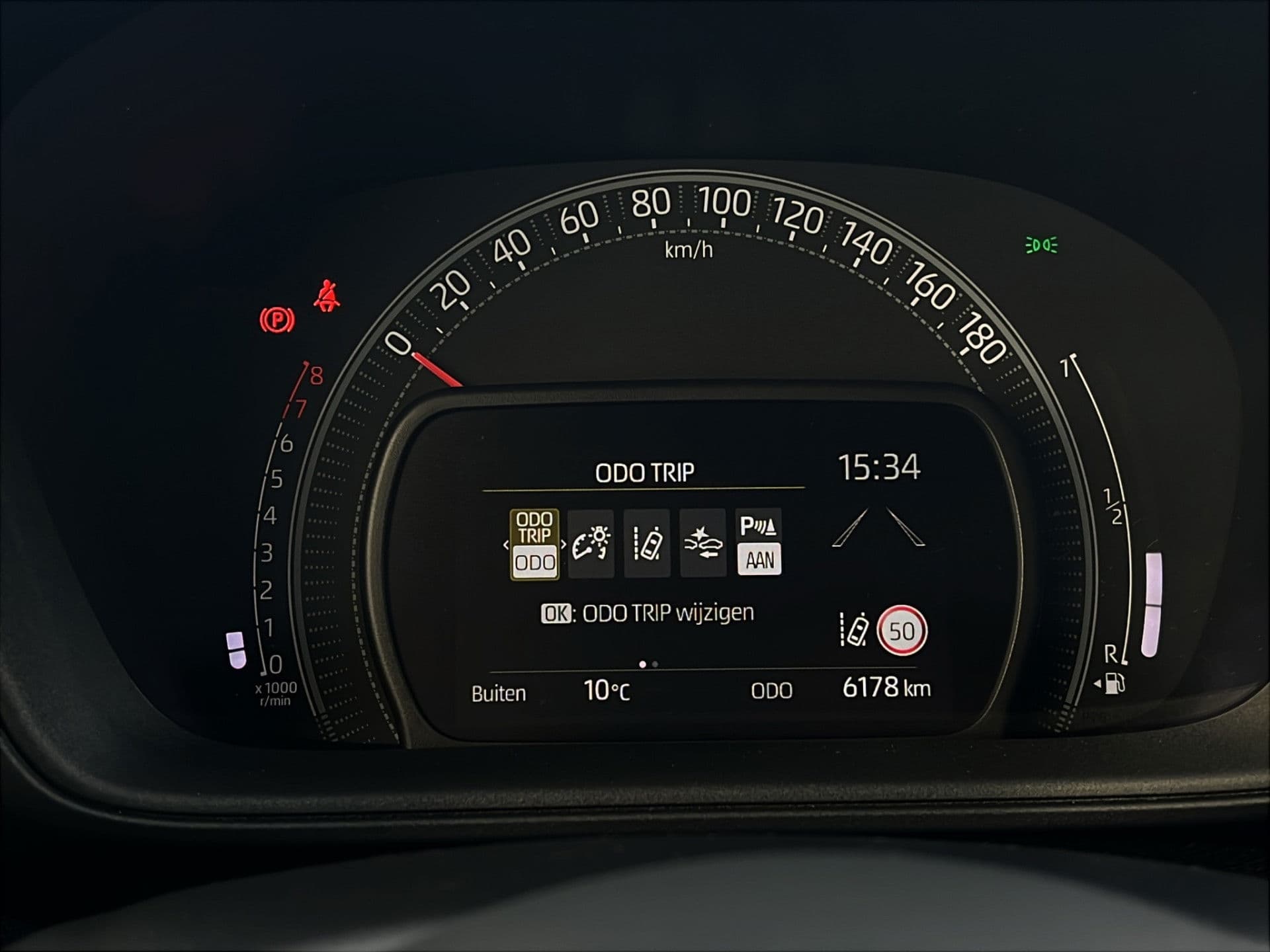 Toyota Aygo X 1.0 VVT-i MT Envy | Adaptive | Lane assist | Carplay | Keyless thumbnail 4