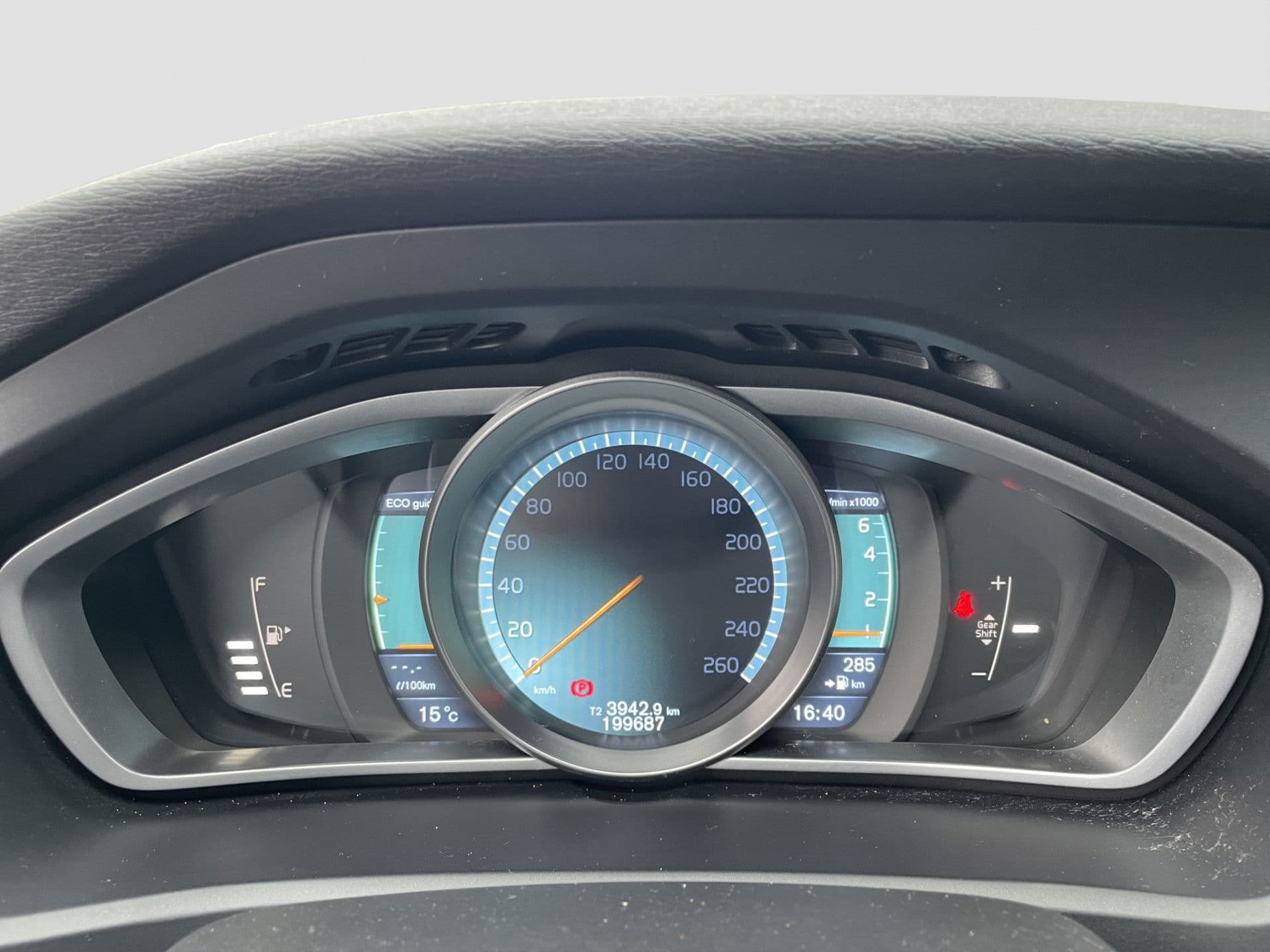 Volvo V40 1.6 T3 Kinetic Camera | Cruise | Climate | Trekhaak thumbnail 12