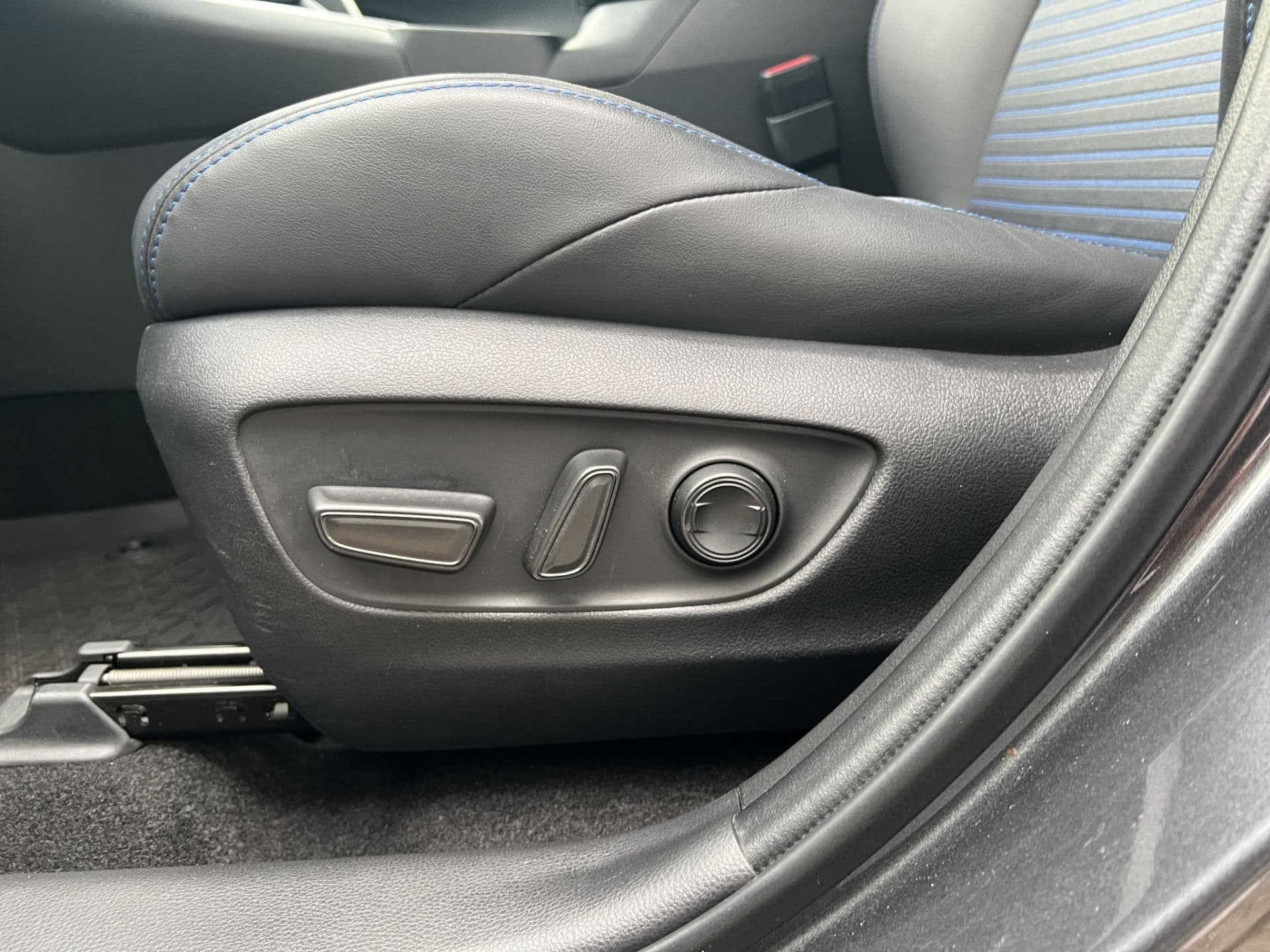 Toyota RAV4 2.5 Hybrid Style Two-tone | JBL | Stuur verw. | Carplay thumbnail 12