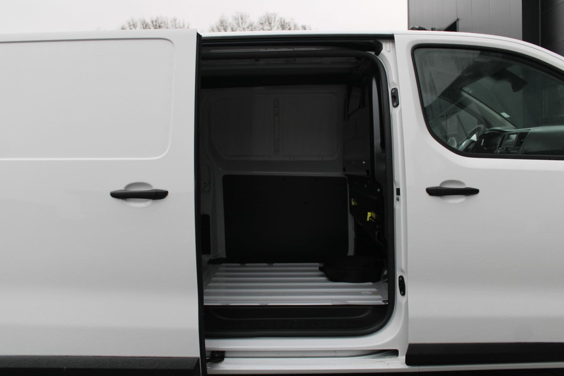 Citroën Ë-Jumpy L2 136 75 kWh 136pk - Cruise - Airco - PDC - Bluetooth - DAB - Rijklaar thumbnail 12