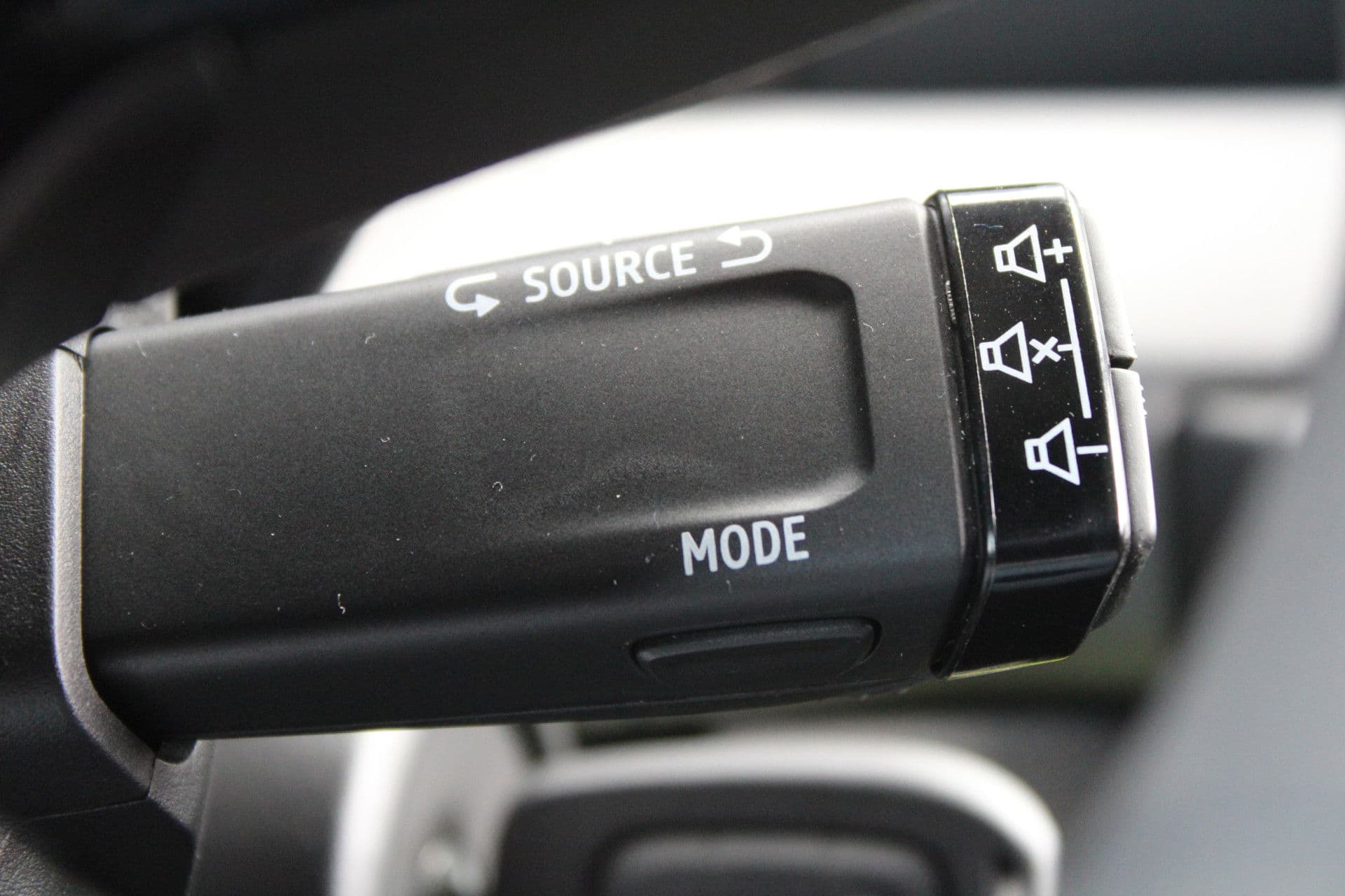 Renault Master T35 2.0 dCi 170pk L2H2 Extra - Navigatie - Camera - 270 gr deuren - Parkeersensoren - Draadloos laden - Rijklaar thumbnail 23