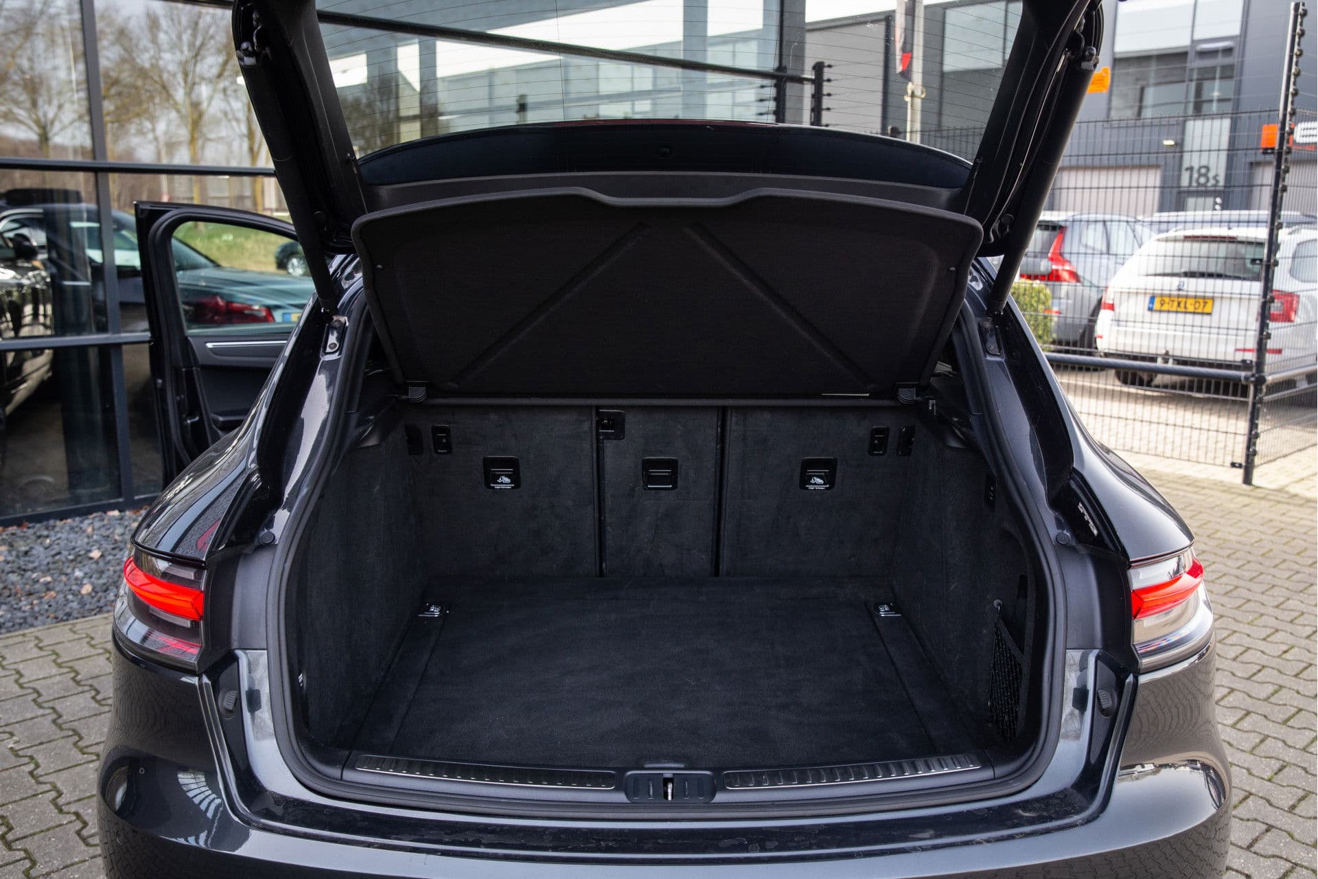 Porsche Macan 2.0 , Panoramadak, Memory, NAP, Luchtvering, thumbnail 27