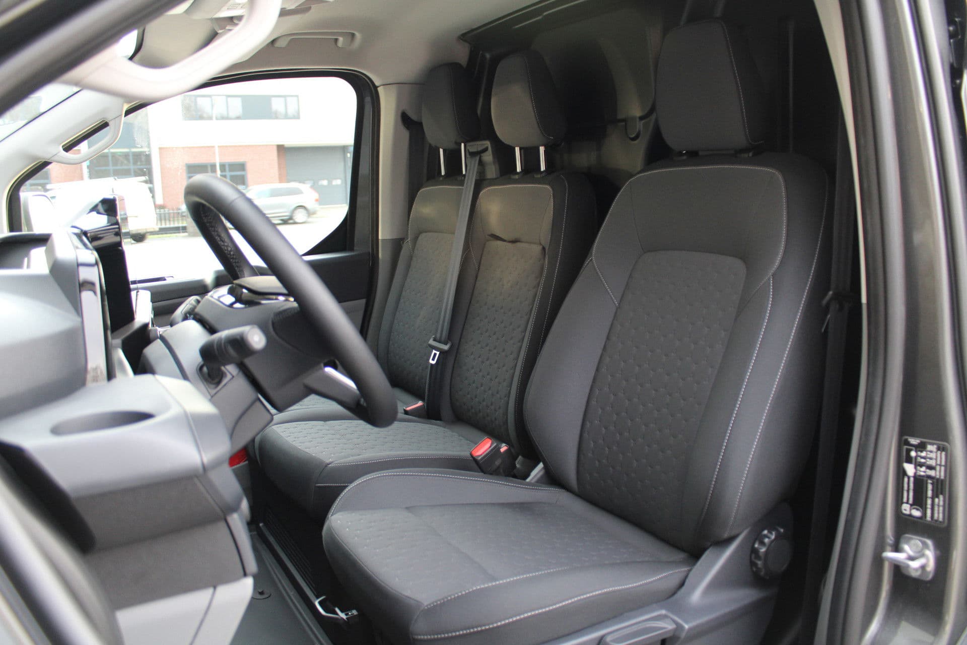 Ford Transit Custom 320 2.5 PHEV L2H1 Limited 232pk - 2x Schuifdeur - Trekhaak - Stoel/Stuurverwarming - ACC - Blindspot - Keyless - Rijklaar thumbnail 17