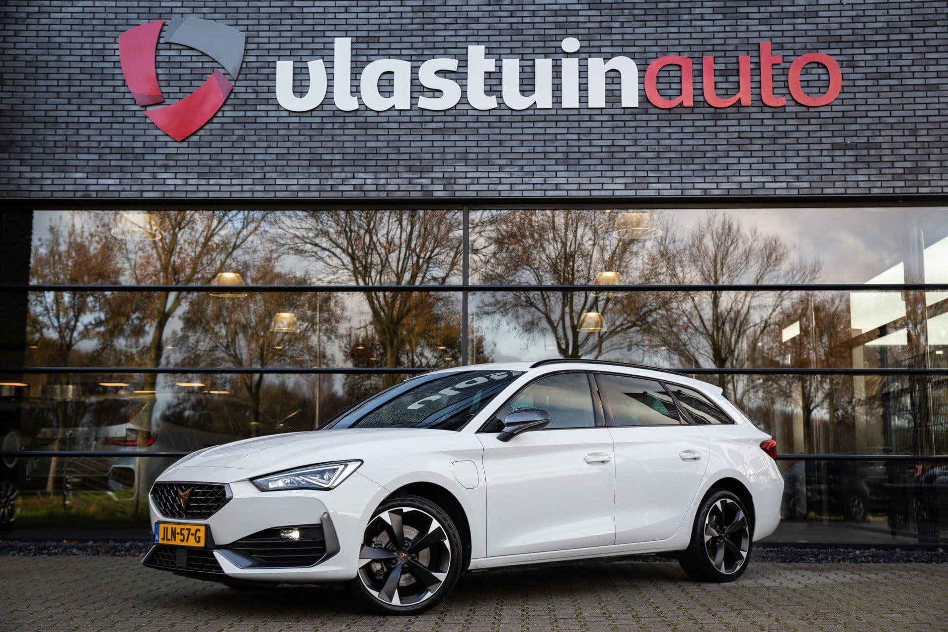 CUPRA Leon Sportstourer 1.4 e-Hybrid VZ Business , Stuurverwarming, Sfeerverlichting,