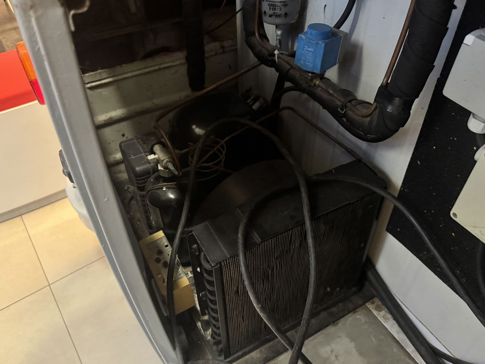 Renault Estafette Food-truck thumbnail 7