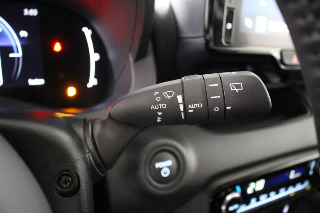 Toyota Yaris 1.5 Hybride 115 Dynamic met Comfort Pack thumbnail 18