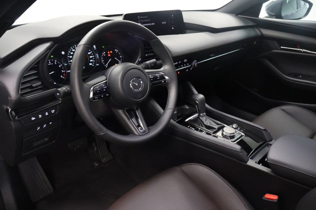 Mazda 3 2.0 e-SA-G Exclusive-line | Leder | All-Weather banden thumbnail 16