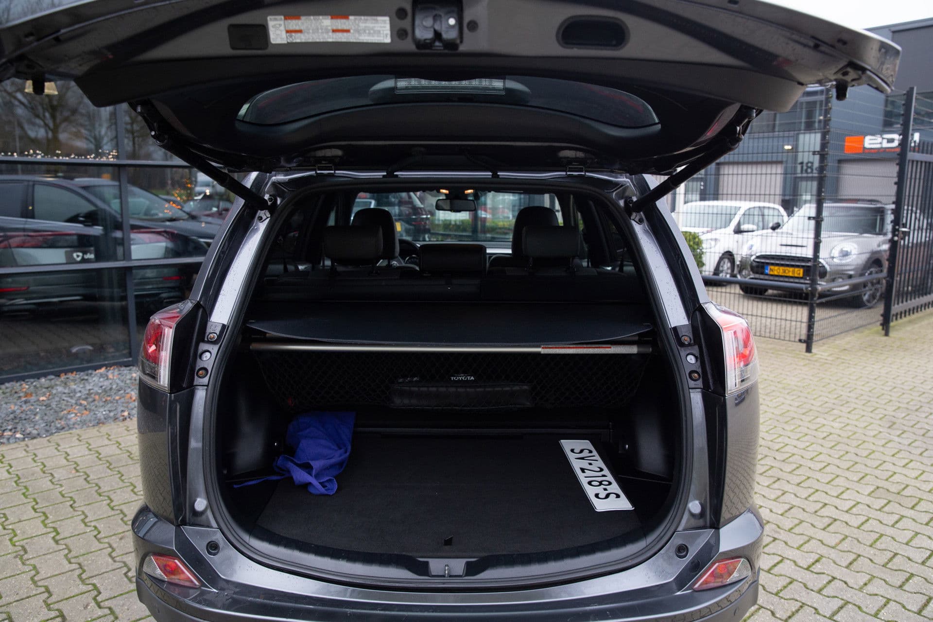 Toyota RAV4 2.5 Hybrid Black Edition , Panoramadak, Trekhaak, thumbnail 24