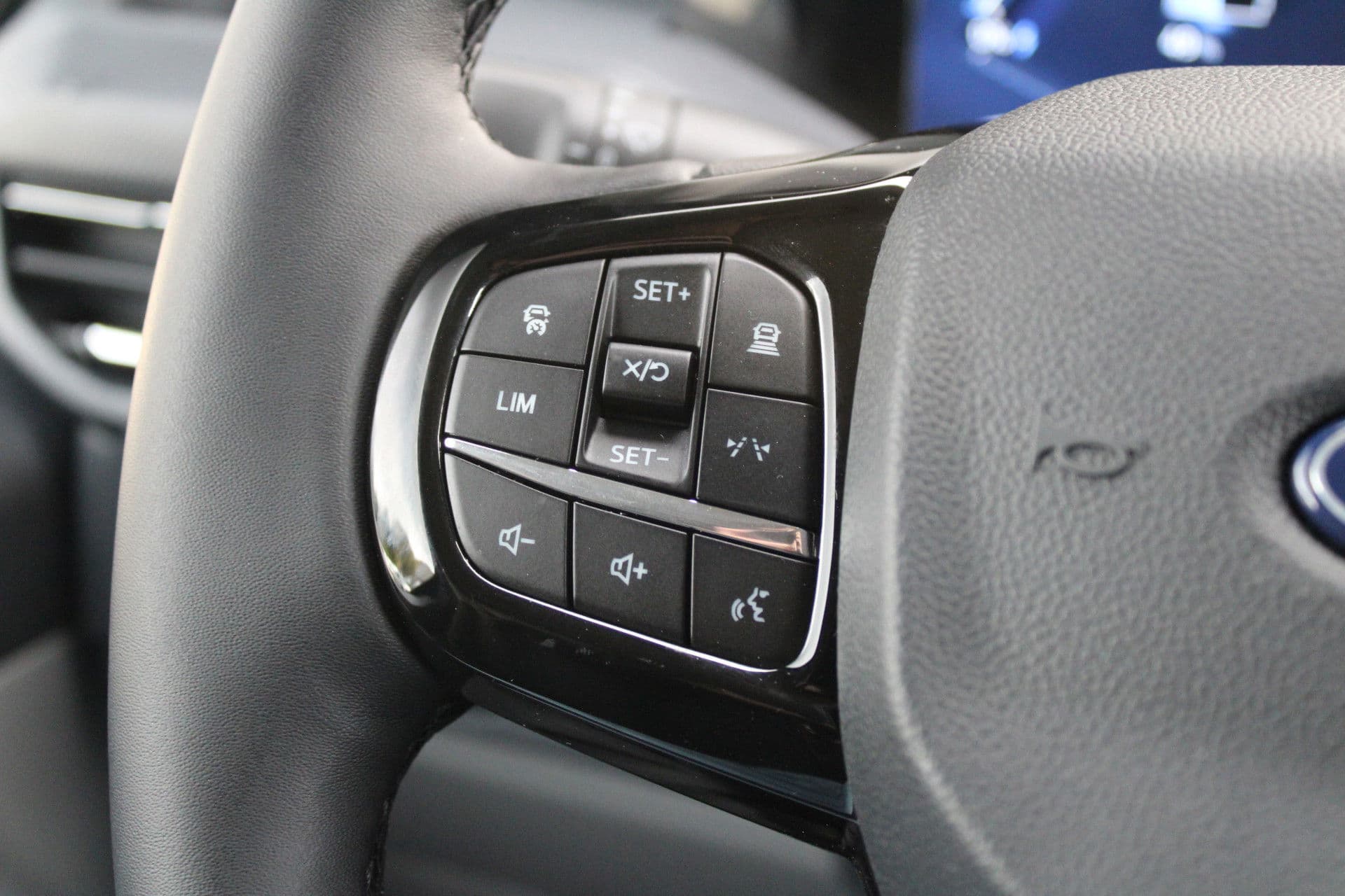 Ford E-Transit Custom 340 L2H1 Limited 65 kWh 218pk - 2x Schuif - LED - 360 Camera - B&O - ACC - Navi - Stoel/Stuurverwarming - Rijklaar thumbnail 19