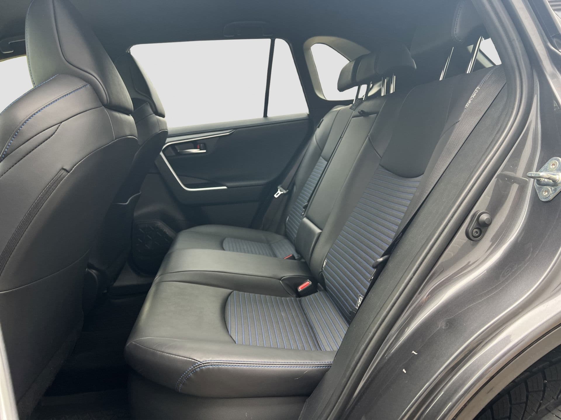 Toyota RAV4 2.5 Hybrid Style Two-tone | JBL | Stuur verw. | Carplay thumbnail 23