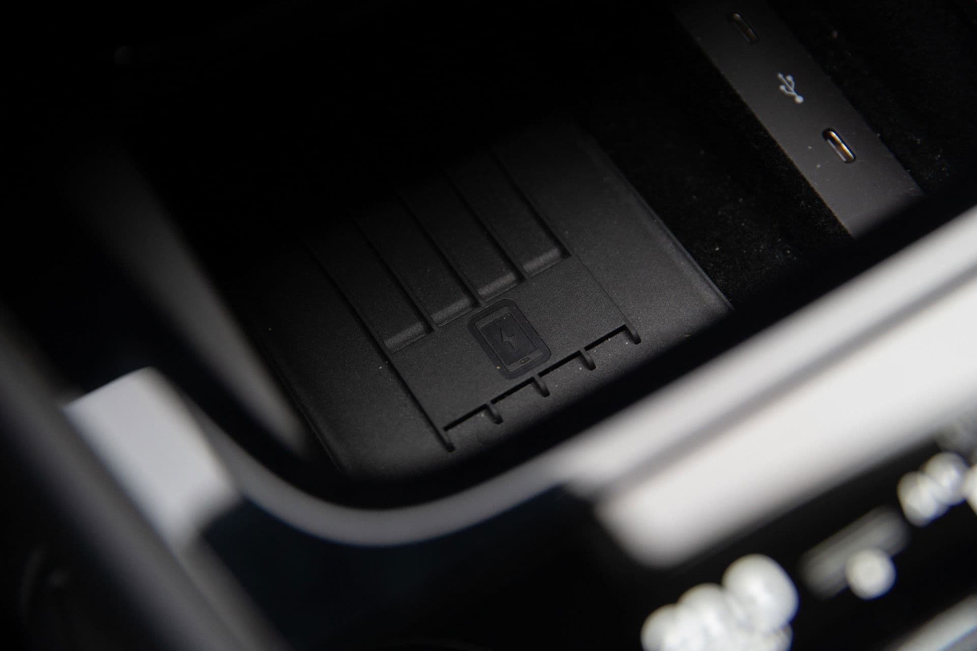 Porsche Cayenne Coupé 3.0 E-Hybrid , Panoramadak, Bijrijdersdisplay, Trekhaak, Sport Design, Origineel NL thumbnail 27