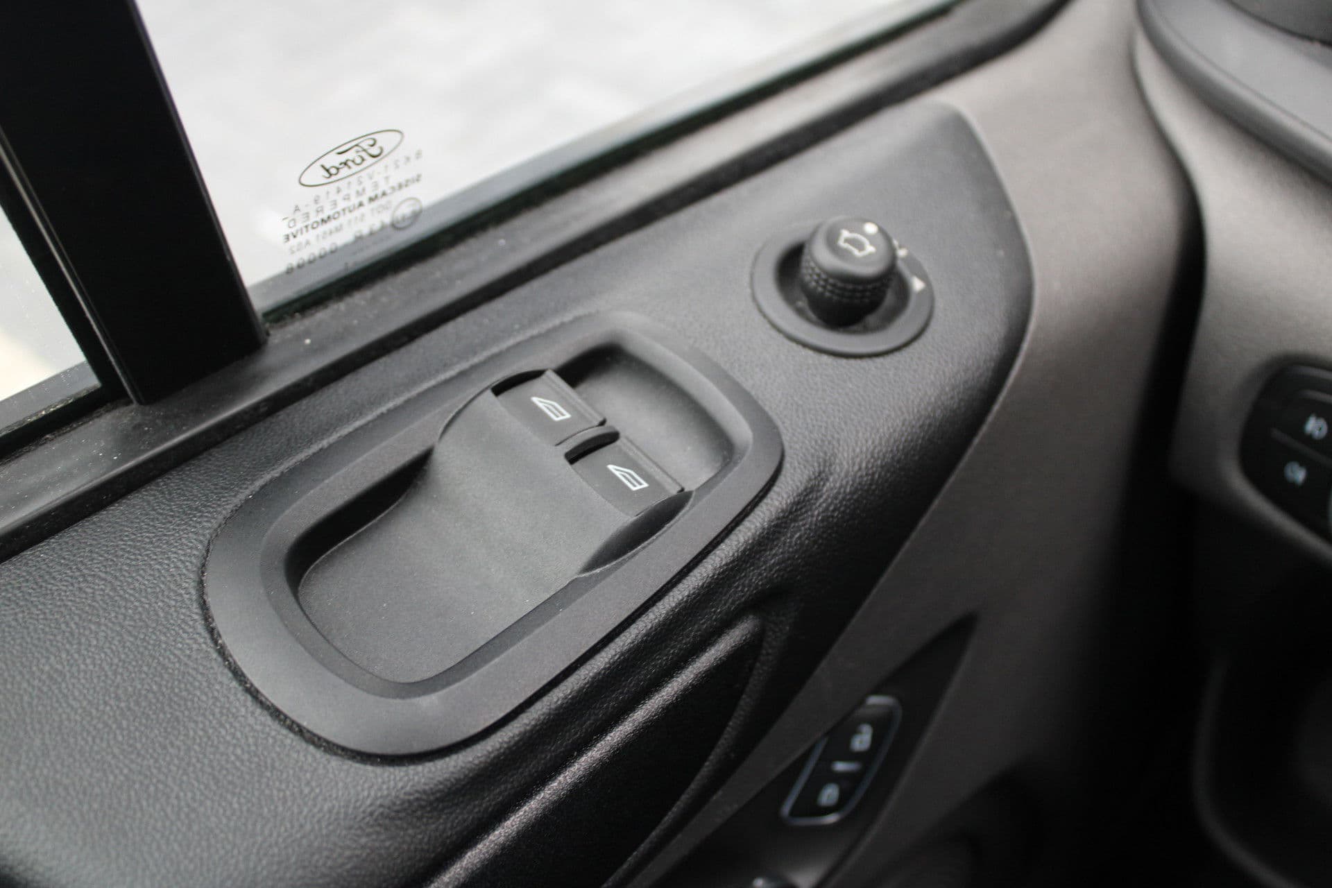 Ford Transit Custom 320 2.0 TDCI L2H1 Trend 130pk - Marge - 9 Zits - Carplay - Stoelverwarming - Camera - Cruise - Sidesteps - Rijklaar thumbnail 17