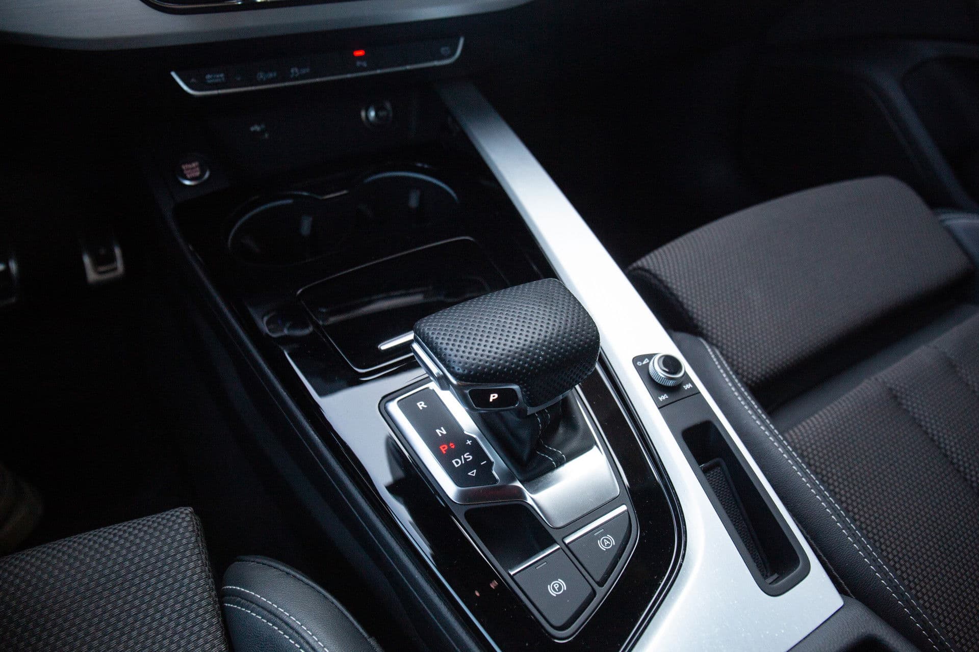 Audi A4 Avant 35 TFSI Launch edition Sport S-line , Automaat, Sfeerverlichting, NL-auto thumbnail 11