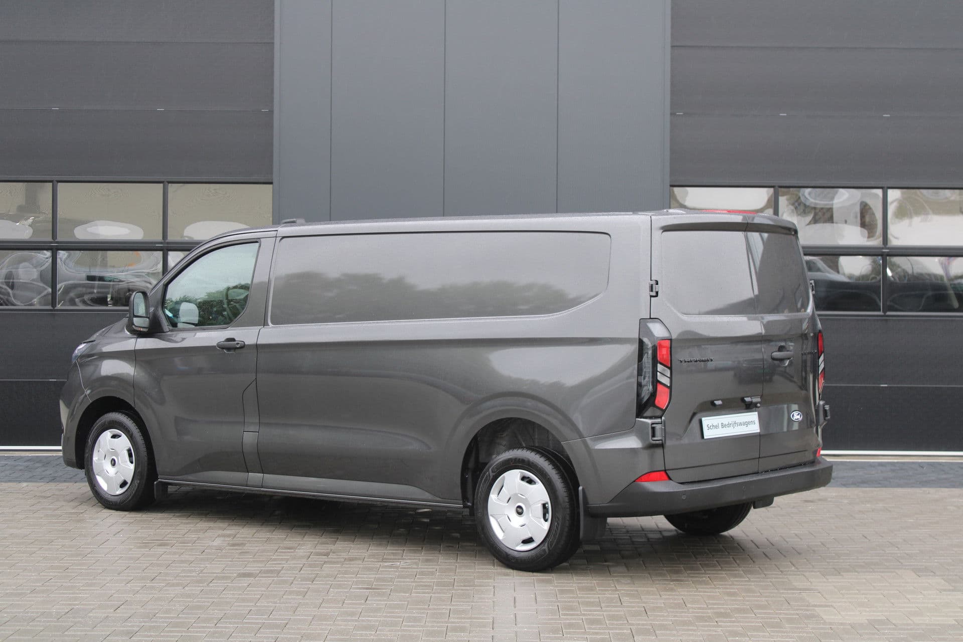 Ford Transit Custom 320 2.0 TDCI L2H1 Trend 136pk - Carplay - Android - LED koplampen - Verwarmd stuurwiel - Stoelverwarming - 70l tank - Rijklaar thumbnail 7