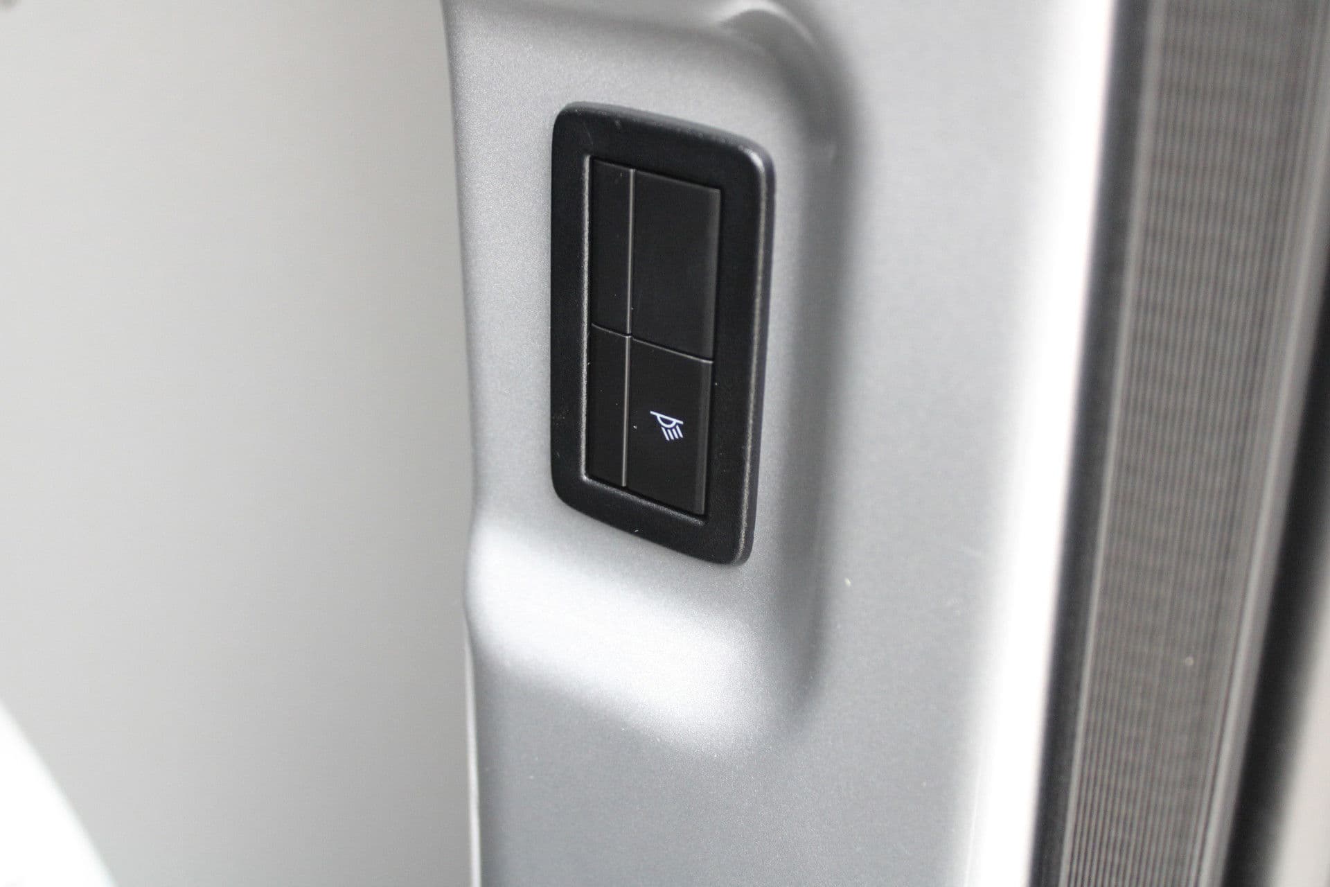 Ford Transit Custom 320 2.5 PHEV L2H1 Trend 232pk - 5 jaar GARANTIE - 2x Schuifdeur - Adaptive Cruise - Blind Spot - Navigatie - Camera - Verwarmd Stuur - Rijklaar thumbnail 42