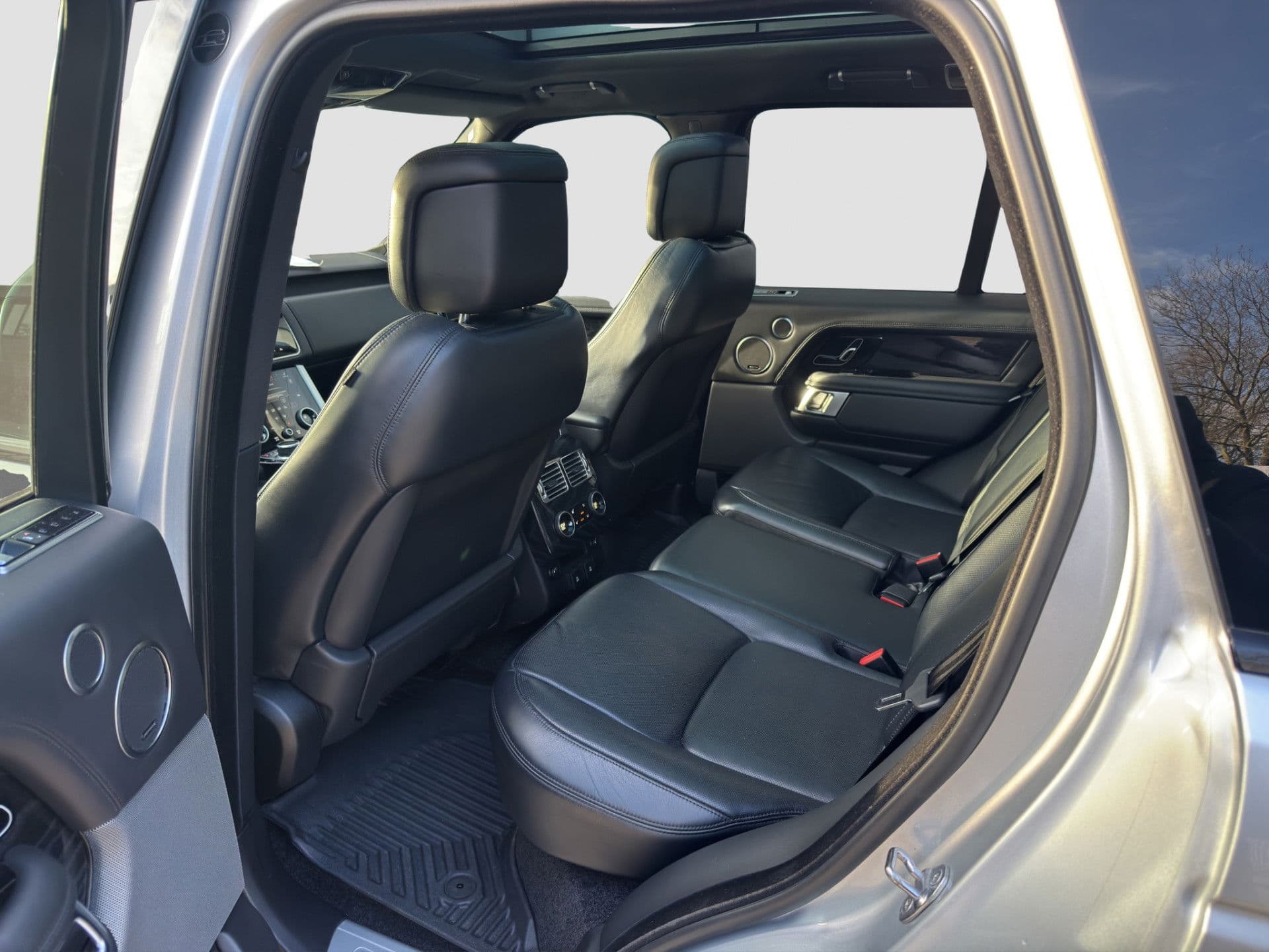 Land Rover Range Rover 2.0 P400e Autobiography | Pano | HUD | Meridian | Matrix LED | Softclose | Massage | thumbnail 6