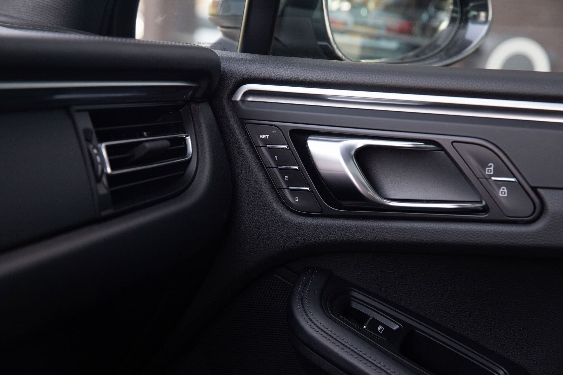 Porsche Macan 2.0 , Panoramadak, Memory, NAP, Luchtvering, thumbnail 24