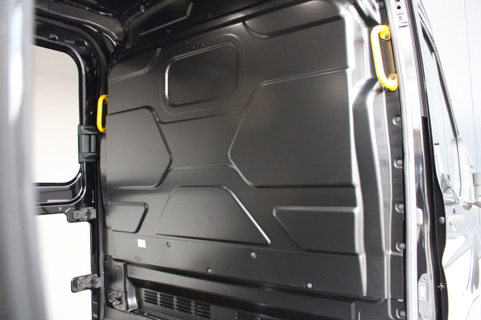 Ford Transit 350 2.0 TDCI L2H2 Trend 165pk - Facelift - 2x Schuifdeur - Adaptive Cruise - Navigatie - Blind Spot - 360 Camera - Stoel - Stuurverwarming - Rijklaar thumbnail 13