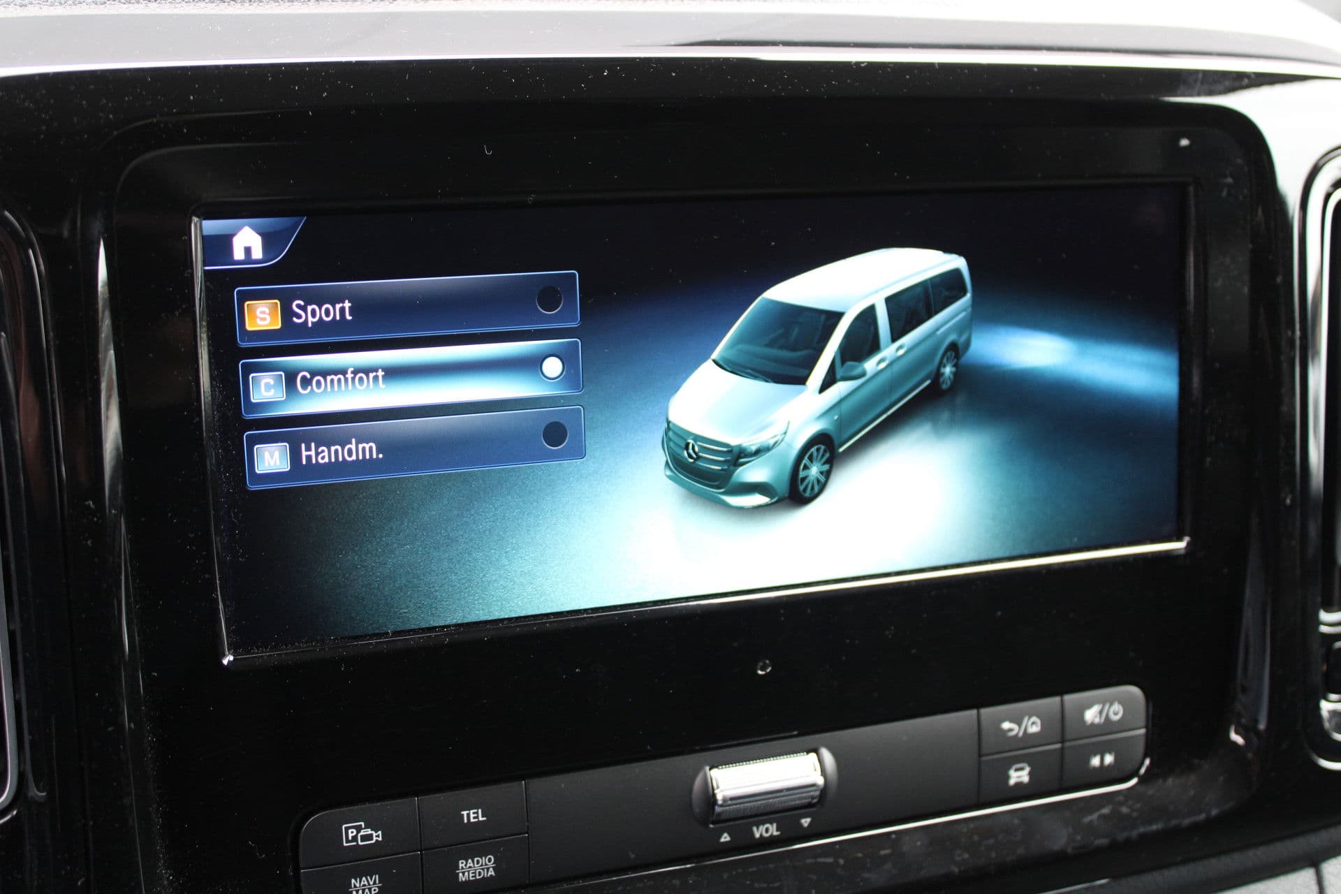 Mercedes-Benz Vito 114CDI L2 Pro - Distronic - 360 camera - Multibeam LED - Stoel&Stuurverwarming - Trekhaak 2500kg - Navigatie - Rijklaar thumbnail 24