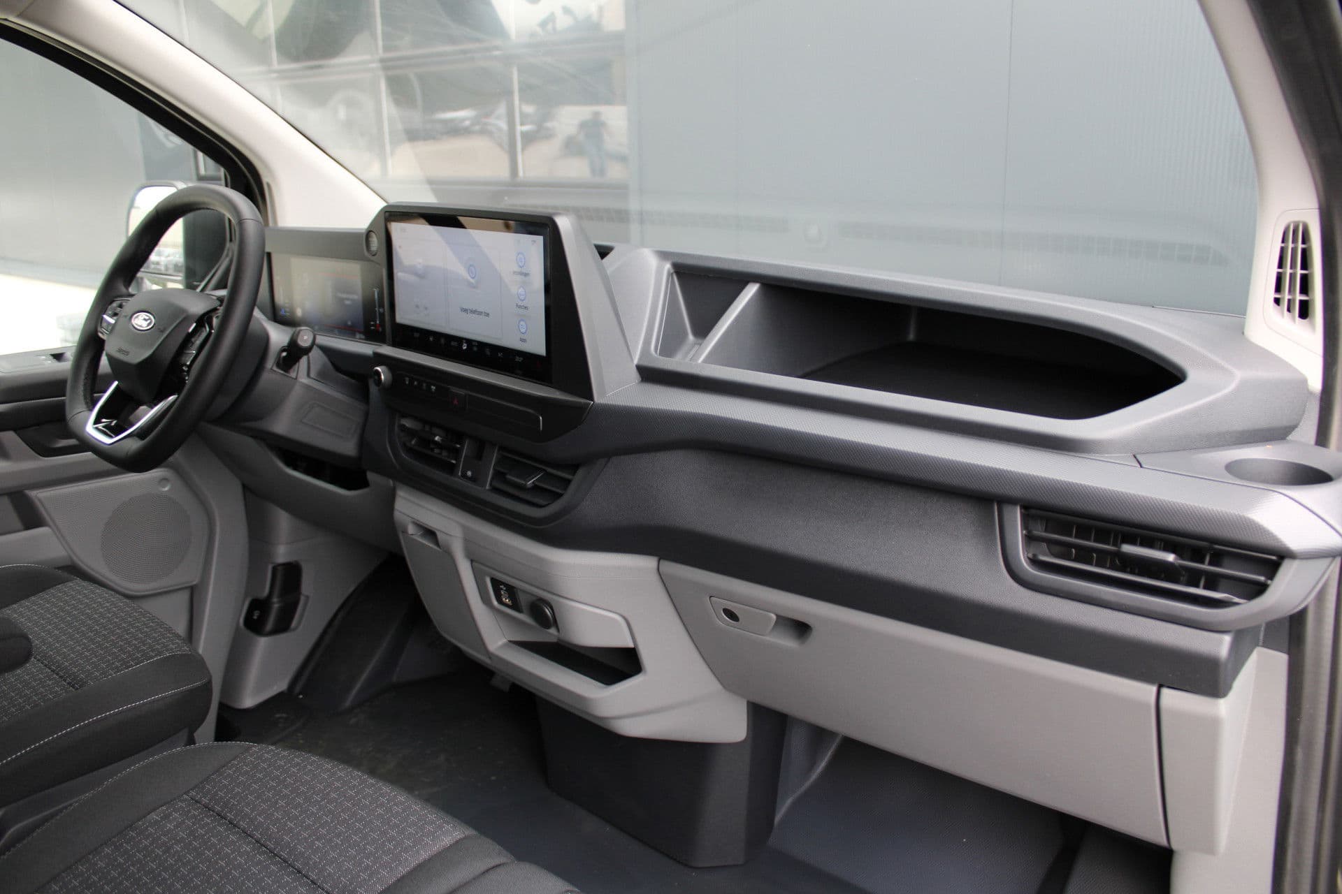 Ford Transit Custom 320 2.0 TDCI L2H1 Trend 170pk - 4x4 AWD - 2x Schuifdeur - Carplay - Android - Camera - Stoelverwarming - Verwarmd stuurwiel - Rijklaar thumbnail 33